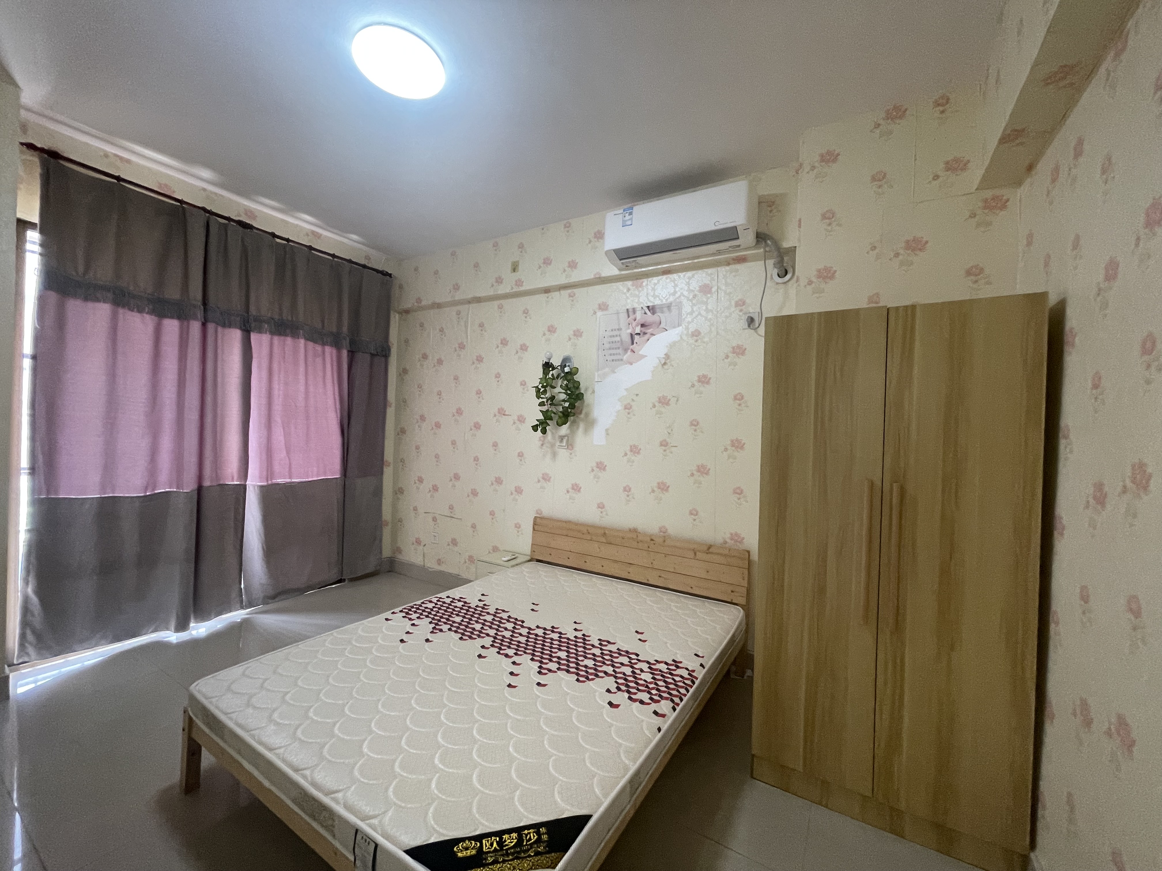 南滨骏园  2室2厅1卫   2200.00元/月室内图