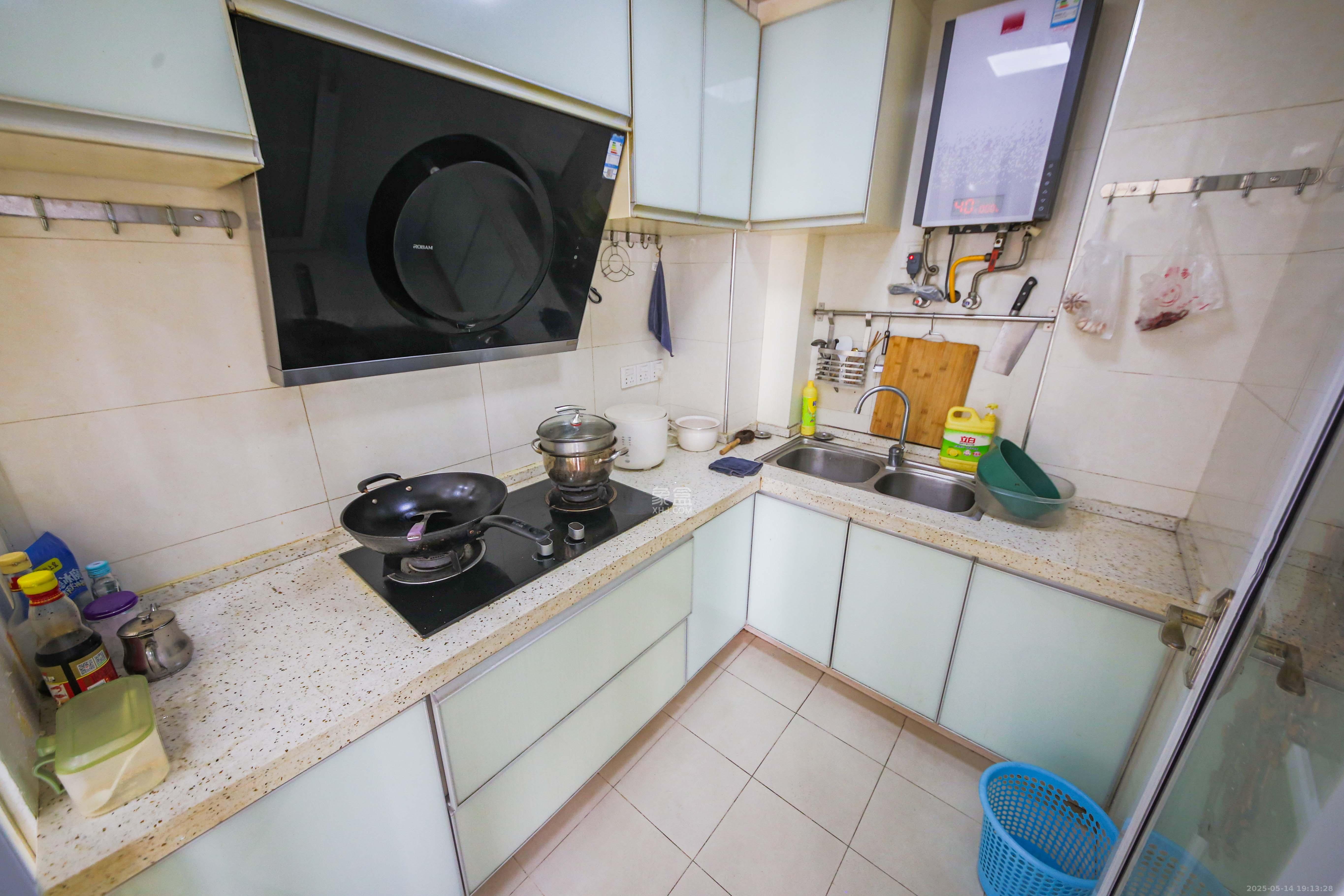 钱隆学府一、二期 2室2厅1卫 99.8万 钱隆学府一、二期 2室2厅1卫 99.8万厨房