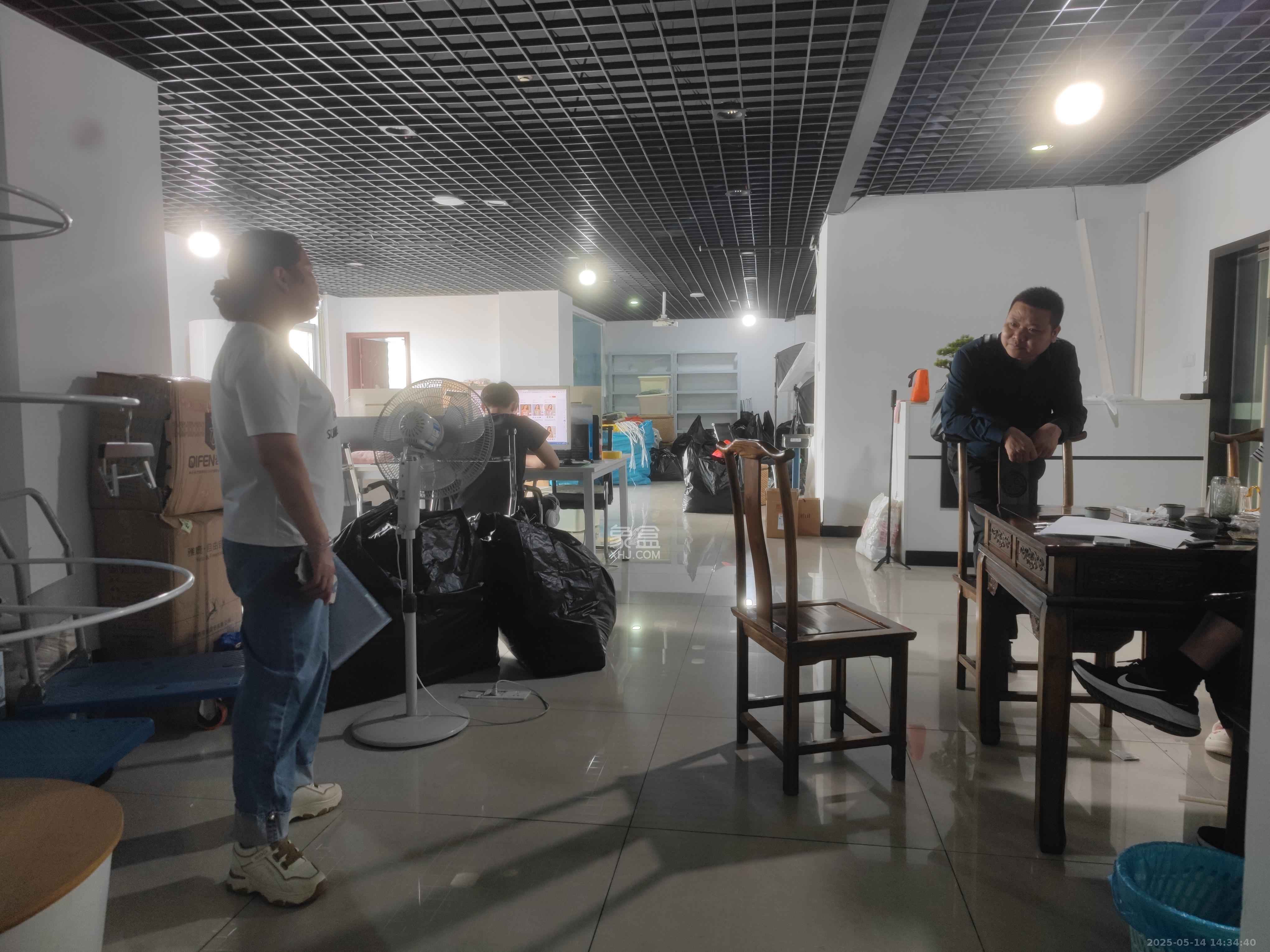 奥克斯缔壹城  1室0厅0卫    6000.0元/月 奥克斯缔壹城  1室0厅0卫    6000.0元/月室内图