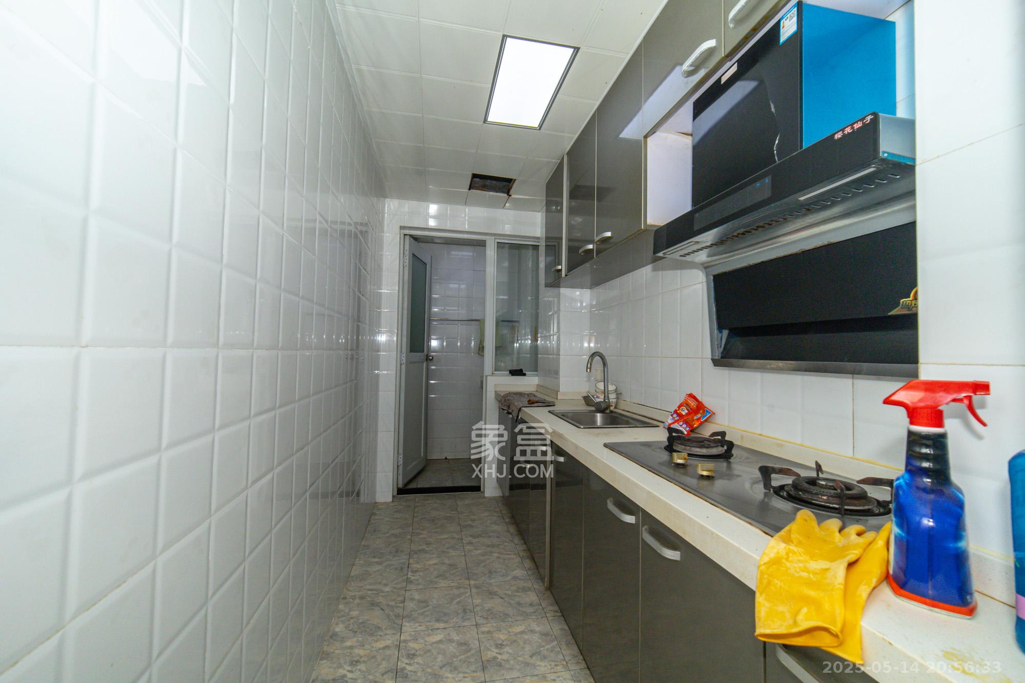 新长海广场 2室2厅1卫 43.8万 新长海广场 2室2厅1卫 43.8万厨房