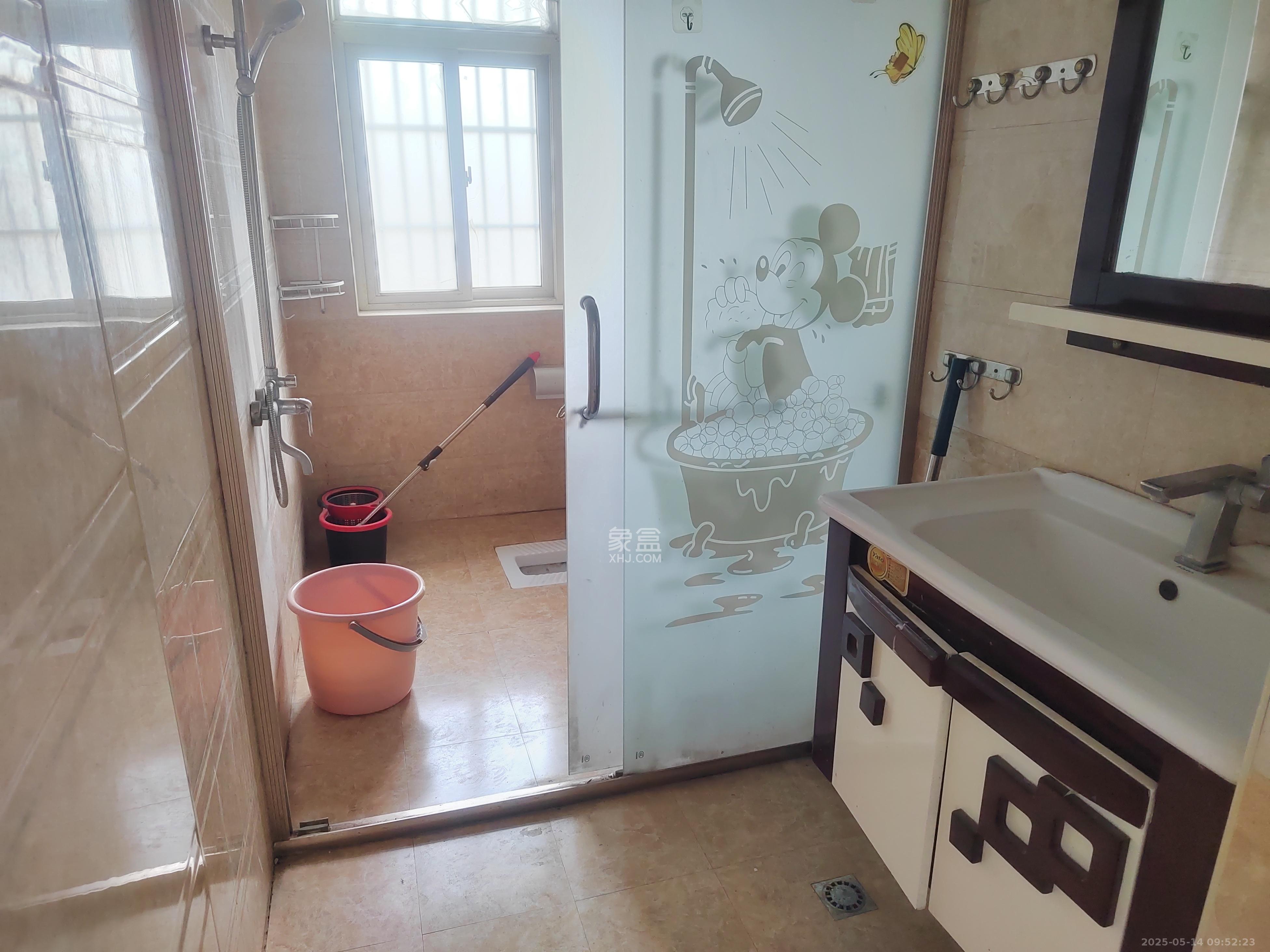 丰园城(鄱阳小区二期) 3室2厅2卫 1800.0元/月 丰园城(鄱阳小区二期) 3室2厅2卫 1800.0元/月室内图