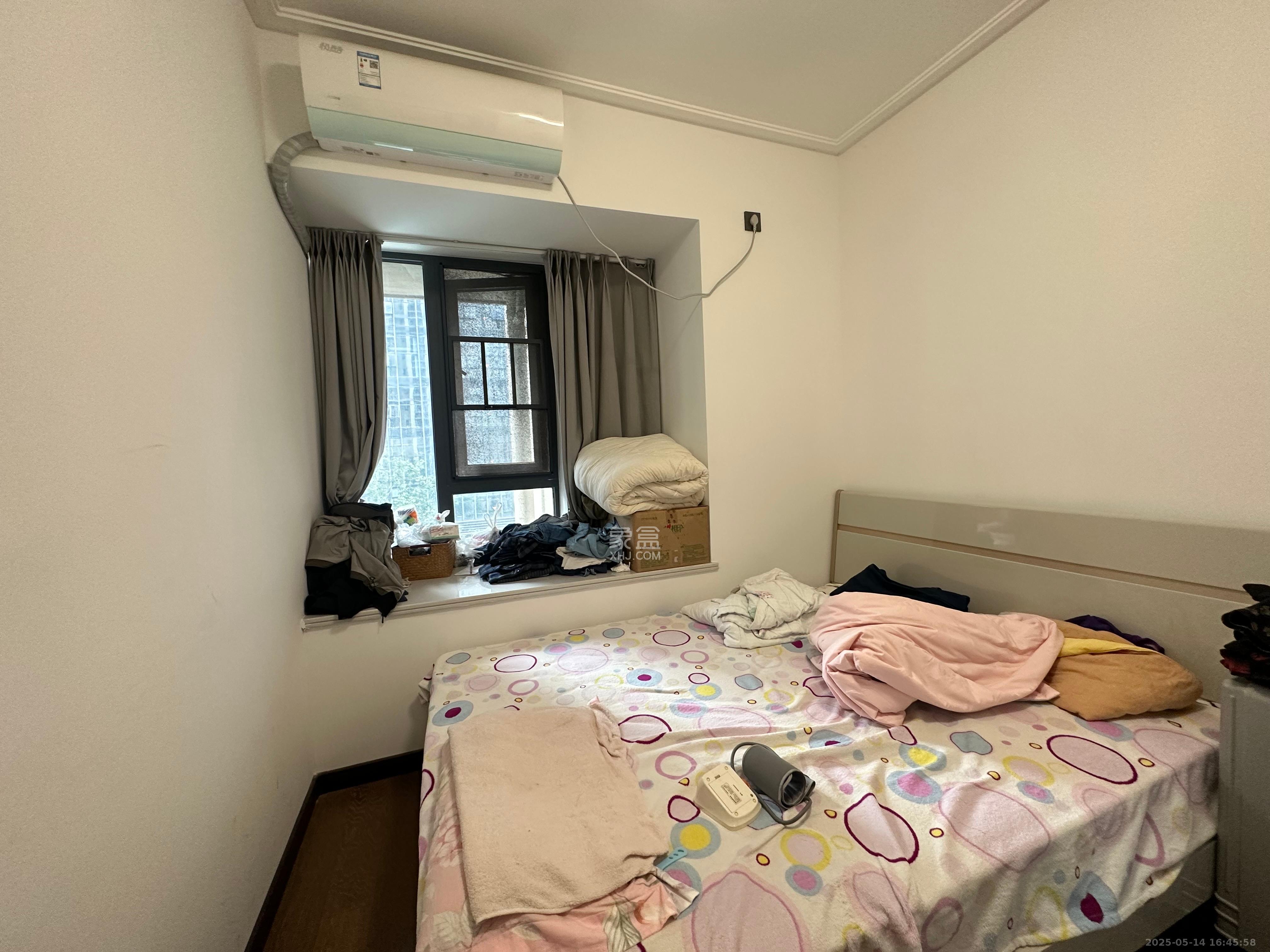 卓越中寰  4室2厅2卫   5000.00元/月室内图