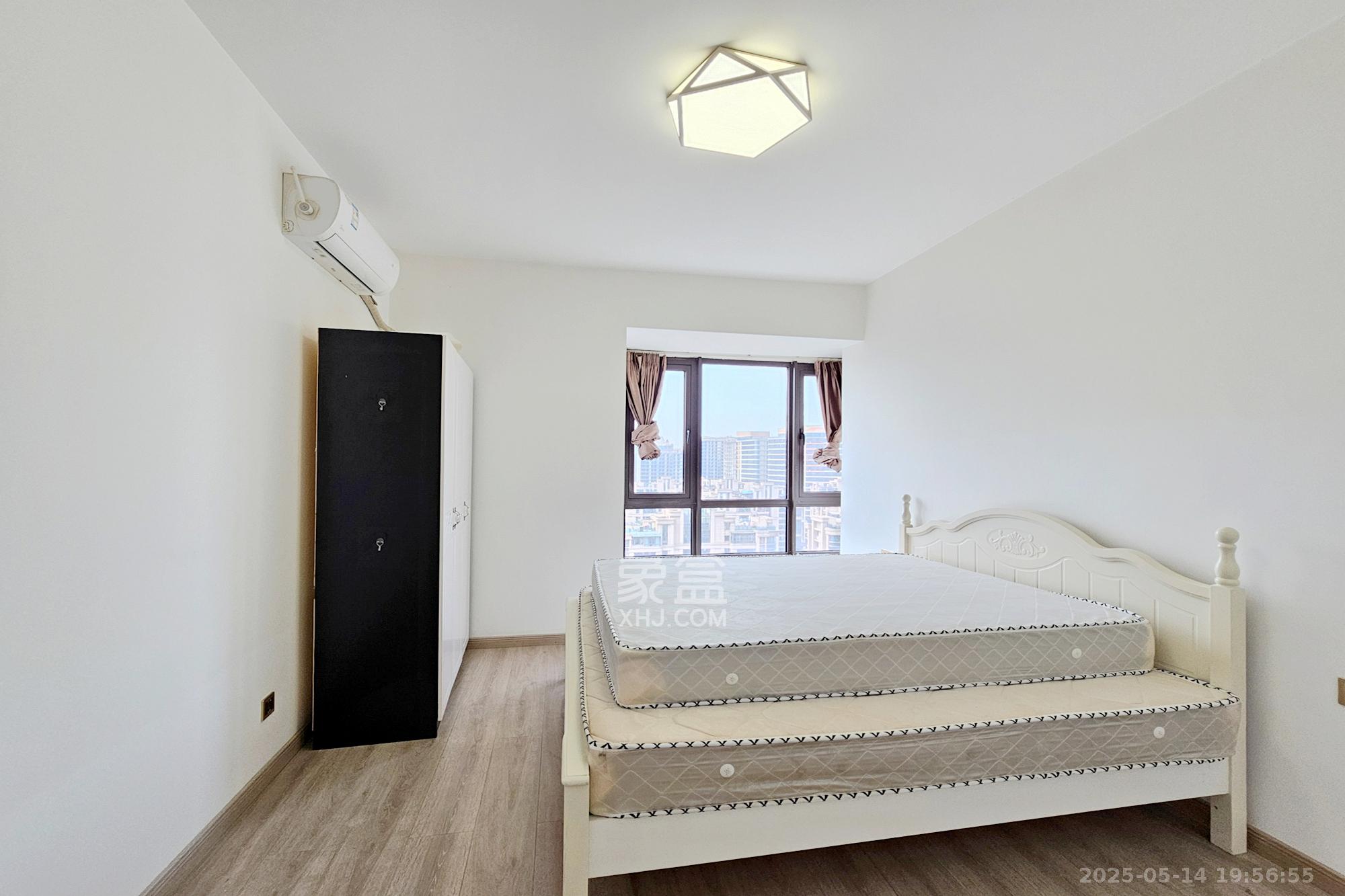 明昇壹城(明昇时代广场)二期 4室2厅2卫 258.0万 明昇壹城(明昇时代广场)二期 4室2厅2卫 258.0万卧室