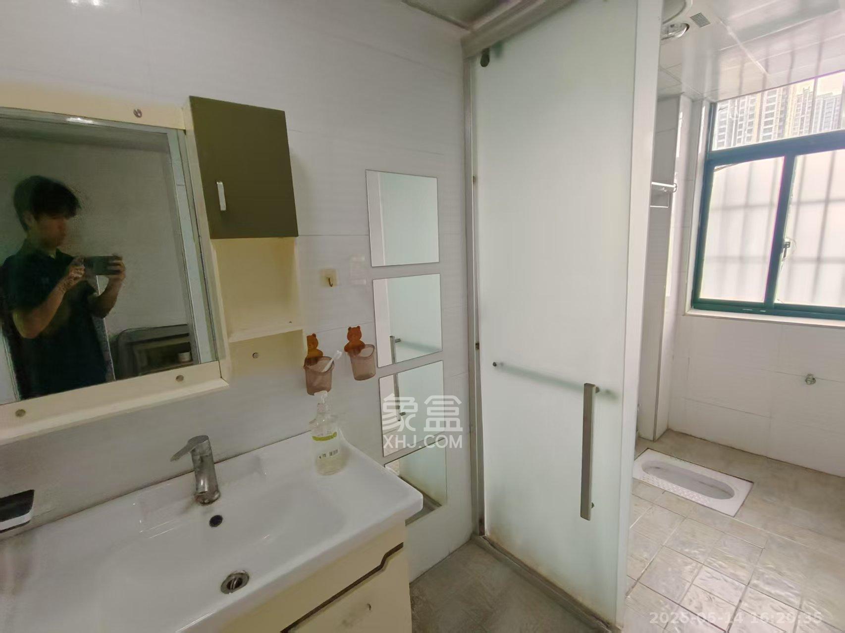 华夏佳园一期  2室2厅1卫   1200.00元/月室内图