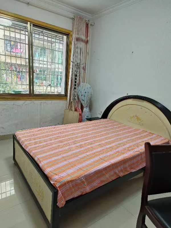 长湖小区  3室2厅1卫   1200.00元/月室内图