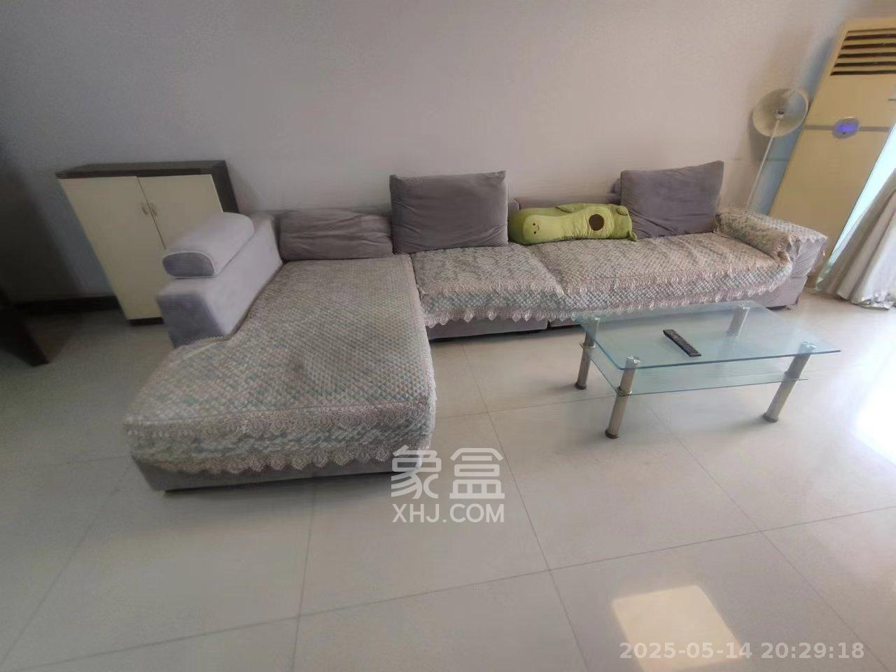 湘域中央  2室1厅1卫    3200.0元/月室内图