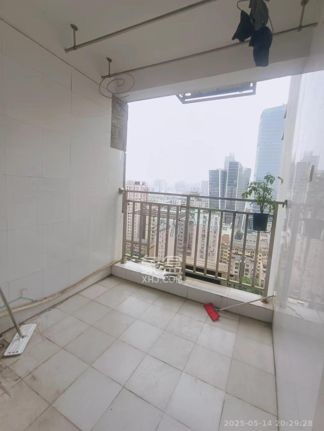 湘域中央 2室1厅1卫 3200.0元/月 湘域中央 2室1厅1卫 3200.0元/月室内图