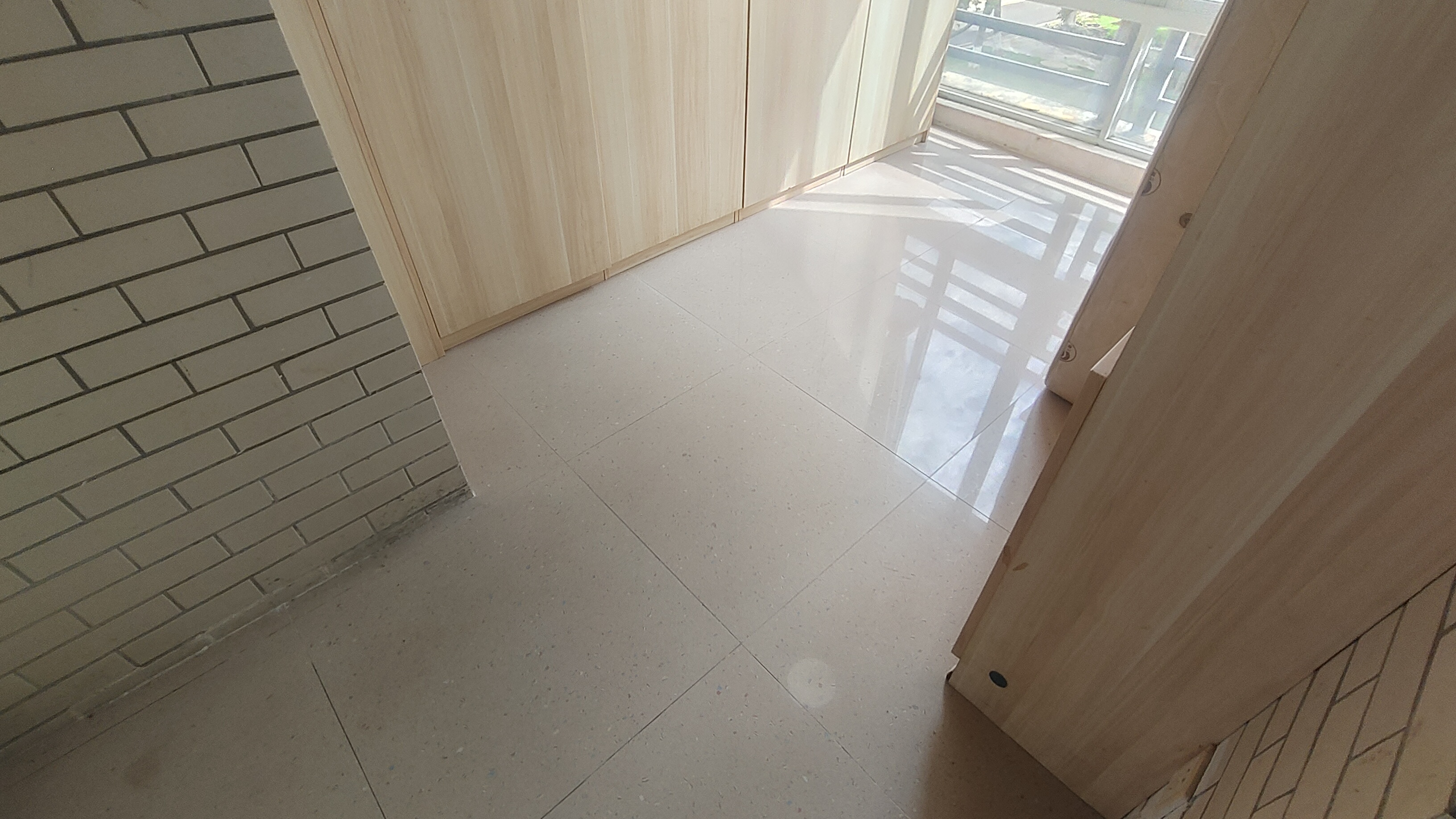 天上人间  2室1厅1卫   145.00万客厅