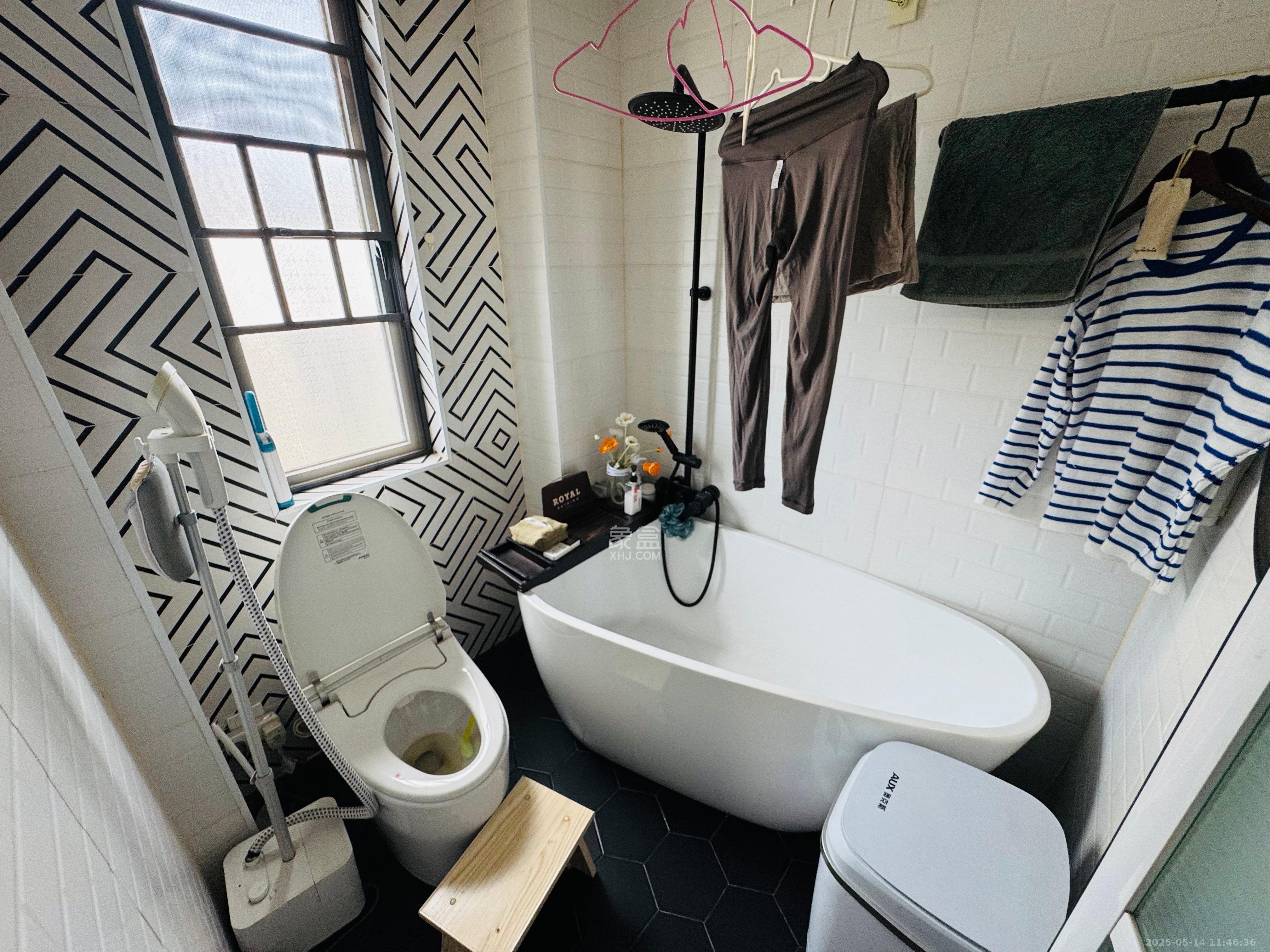 泰龙华府 2室2厅1卫 3200.0元/月 泰龙华府 2室2厅1卫 3200.0元/月室内图