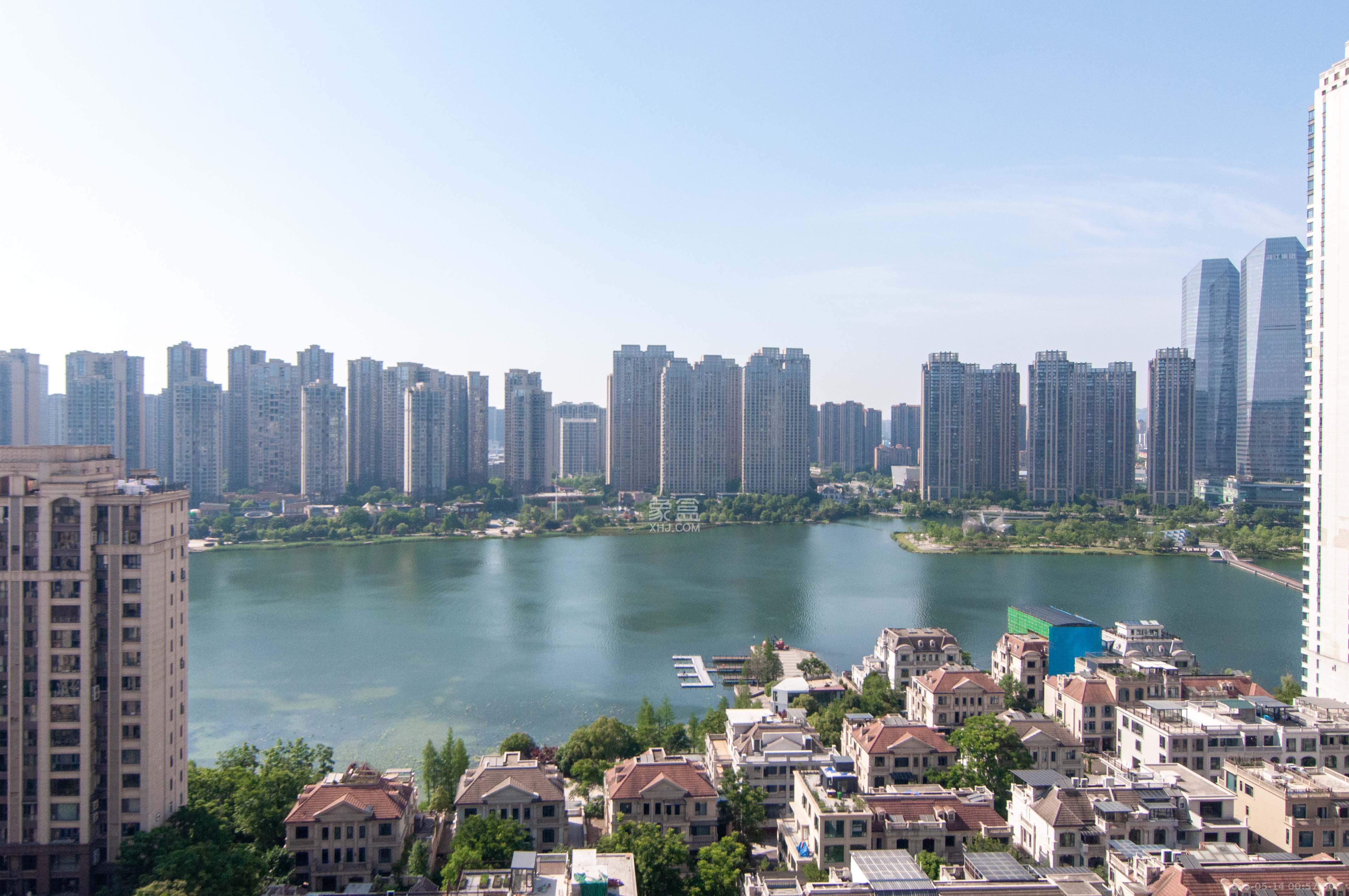 中海梅溪湖壹号 3室2厅2卫 178.0万 中海梅溪湖壹号 3室2厅2卫 178.0万其他