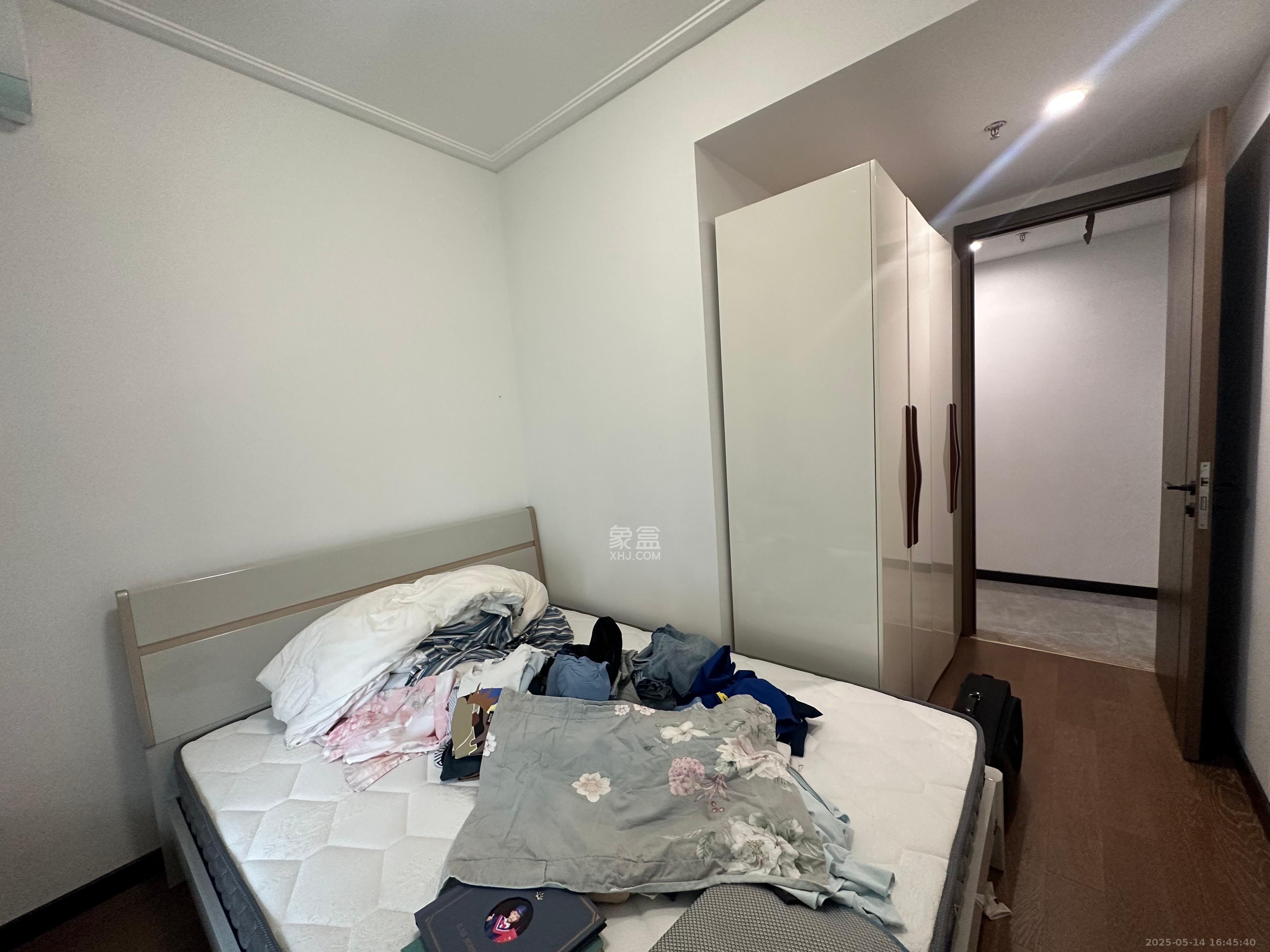 卓越中寰  4室2厅2卫   5000.00元/月室内图