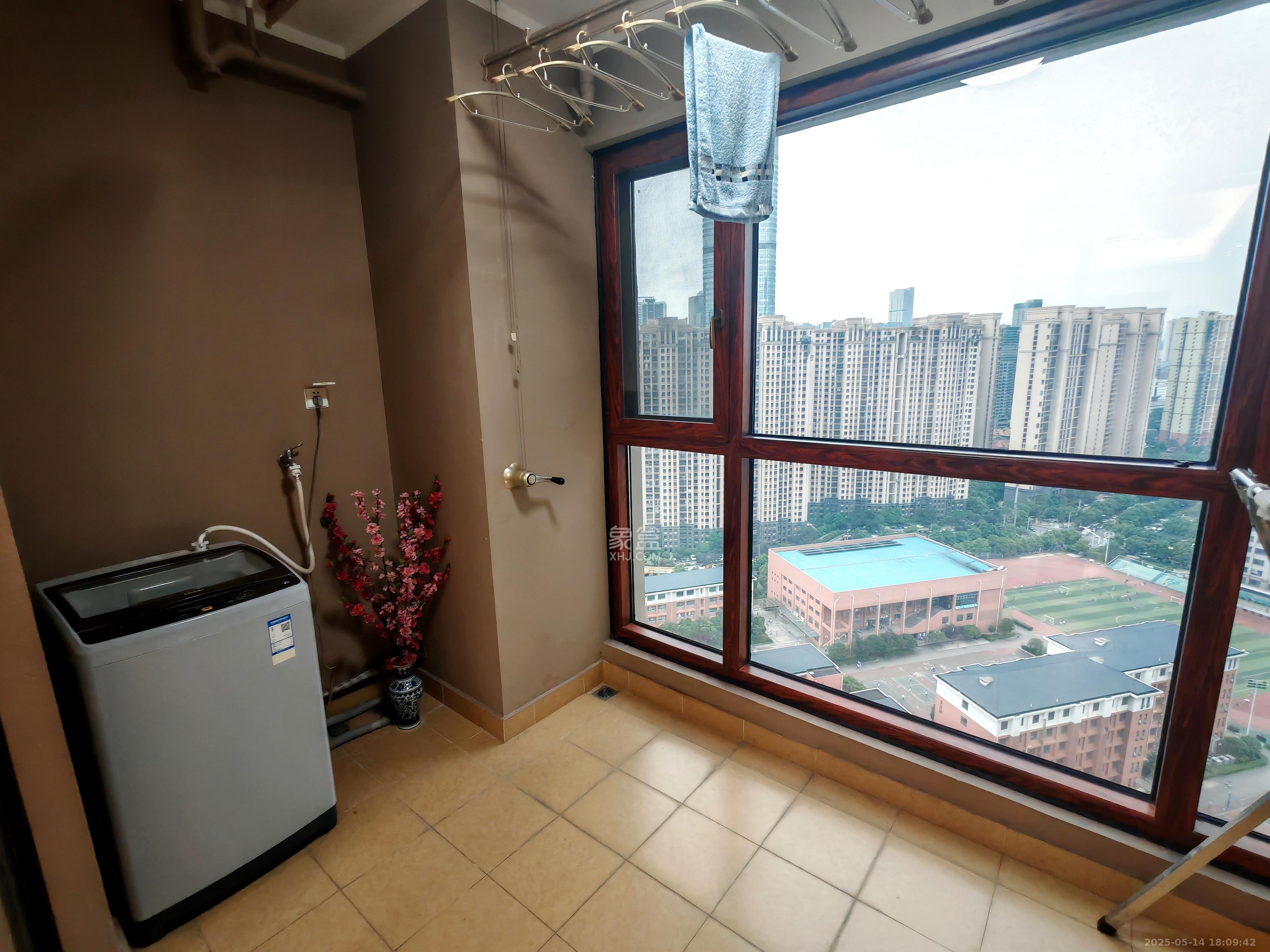 万科里金域国际  3室2厅2卫    3700.0元/月室内图