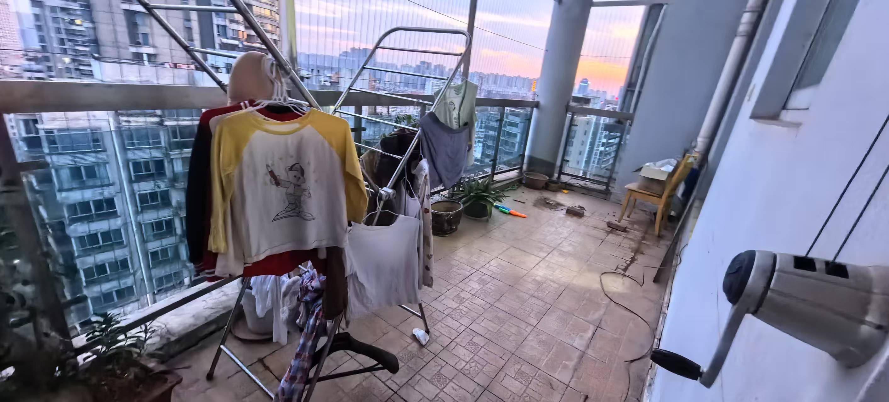 丽景滨江  3室2厅2卫   68.00万室内图