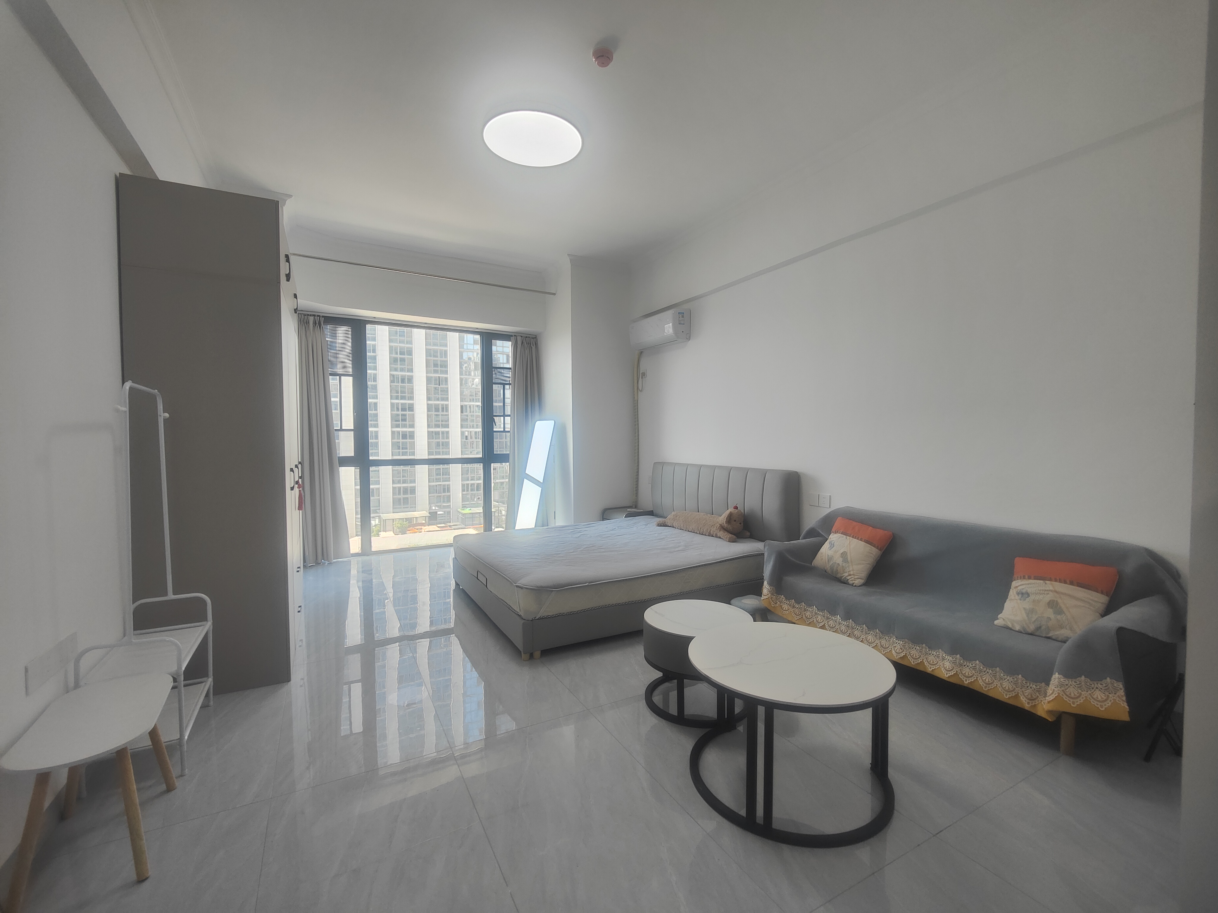 朗廷览江  1室1厅1卫    29.0万 朗廷览江  1室1厅1卫    29.0万