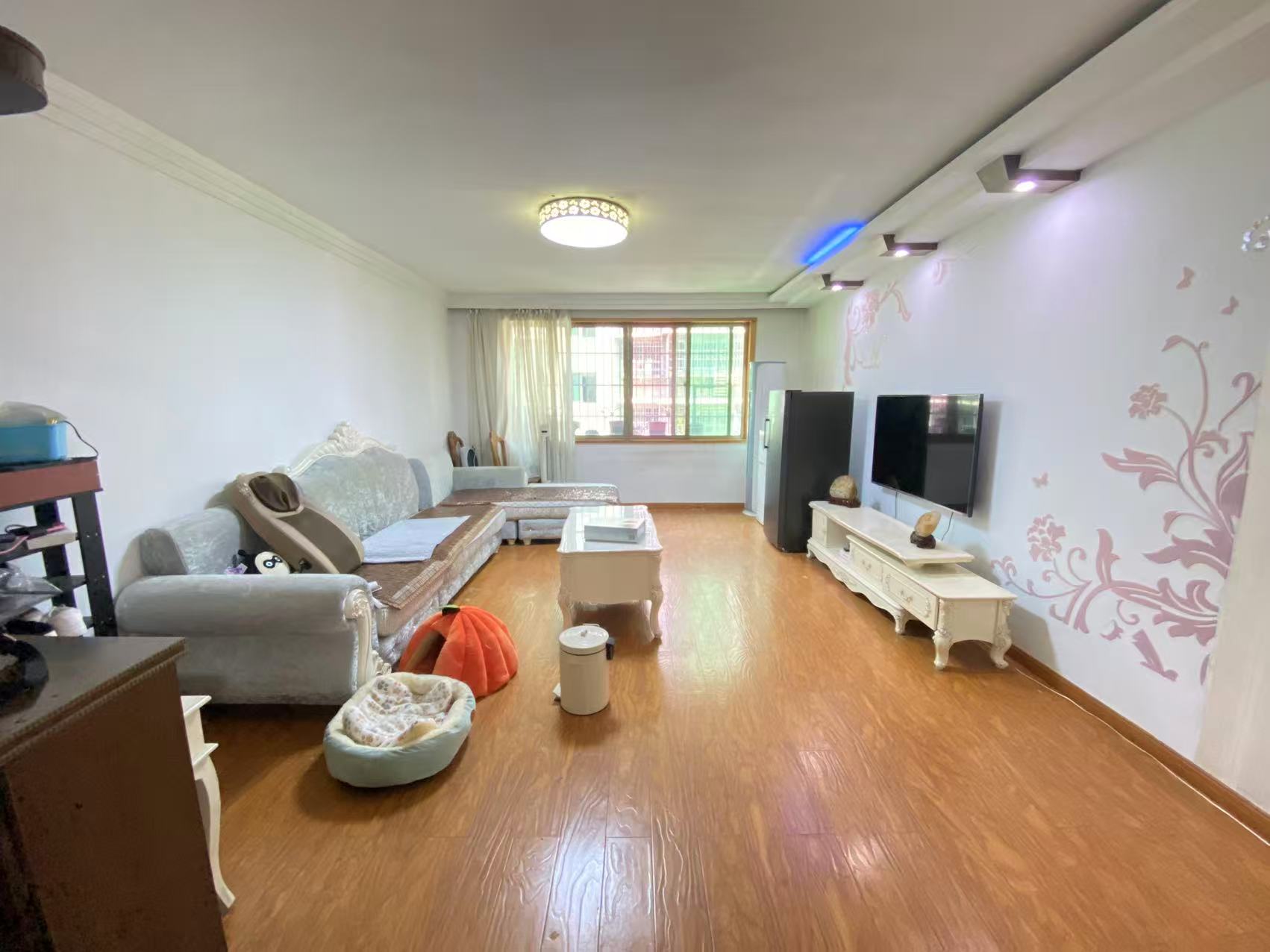 泰山西村  3室2厅2卫   45.00万