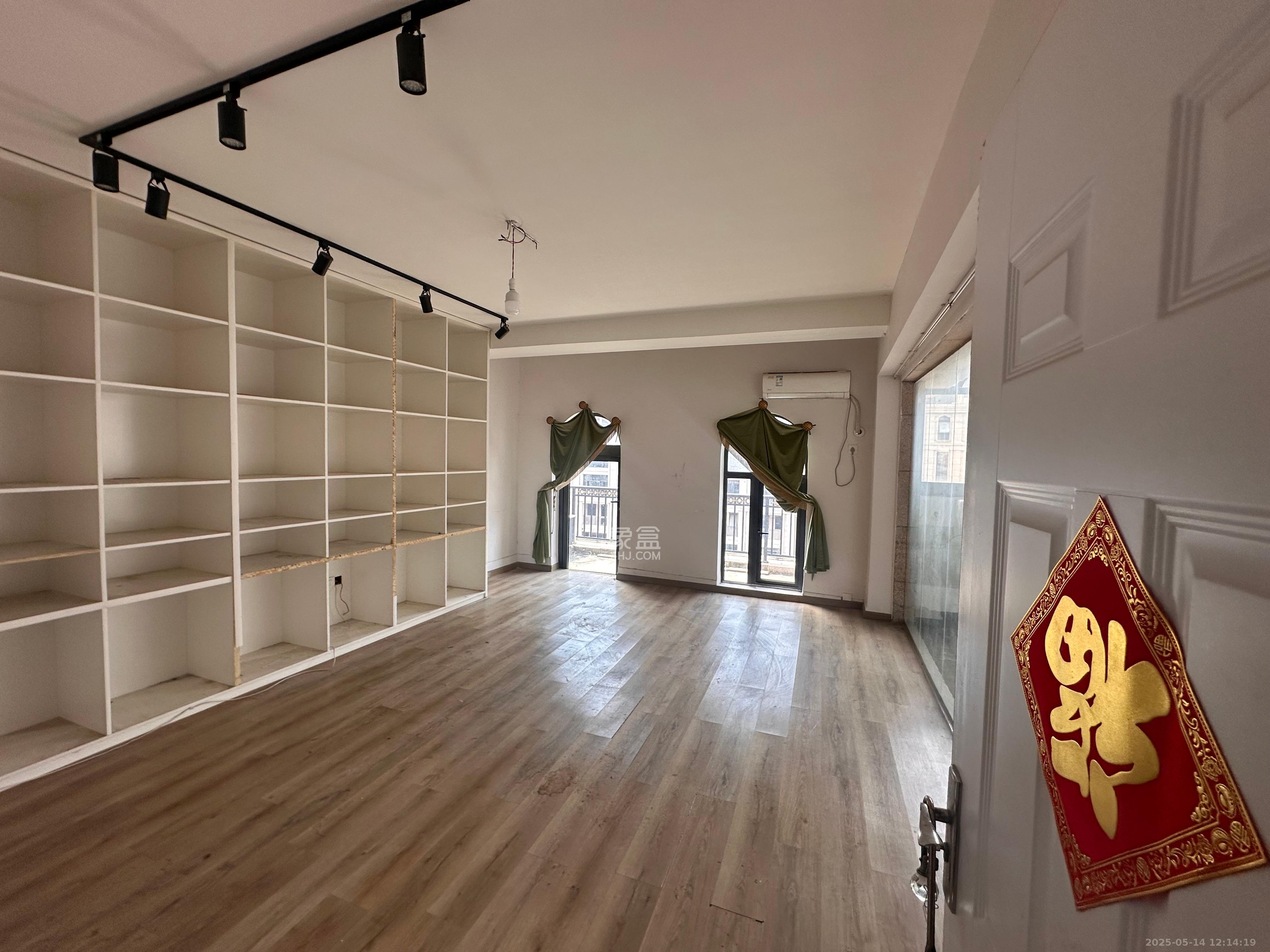 明昇壹城(明昇时代广场)一期  4室3厅2卫    5000.0元/月 明昇壹城(明昇时代广场)一期  4室3厅2卫    5000.0元/月室内图