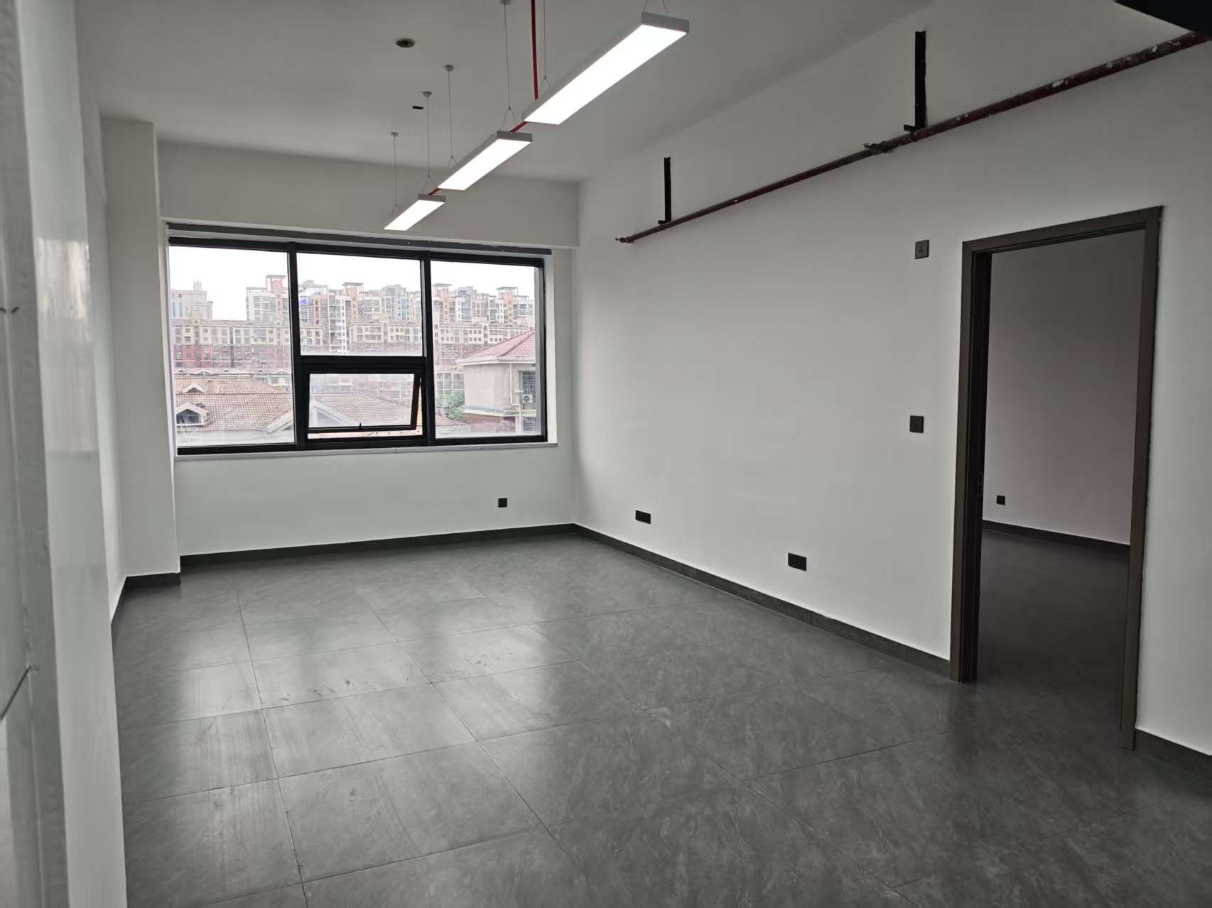 汇通国际  1室0厅0卫    2300.0元/月 汇通国际  1室0厅0卫    2300.0元/月室内图