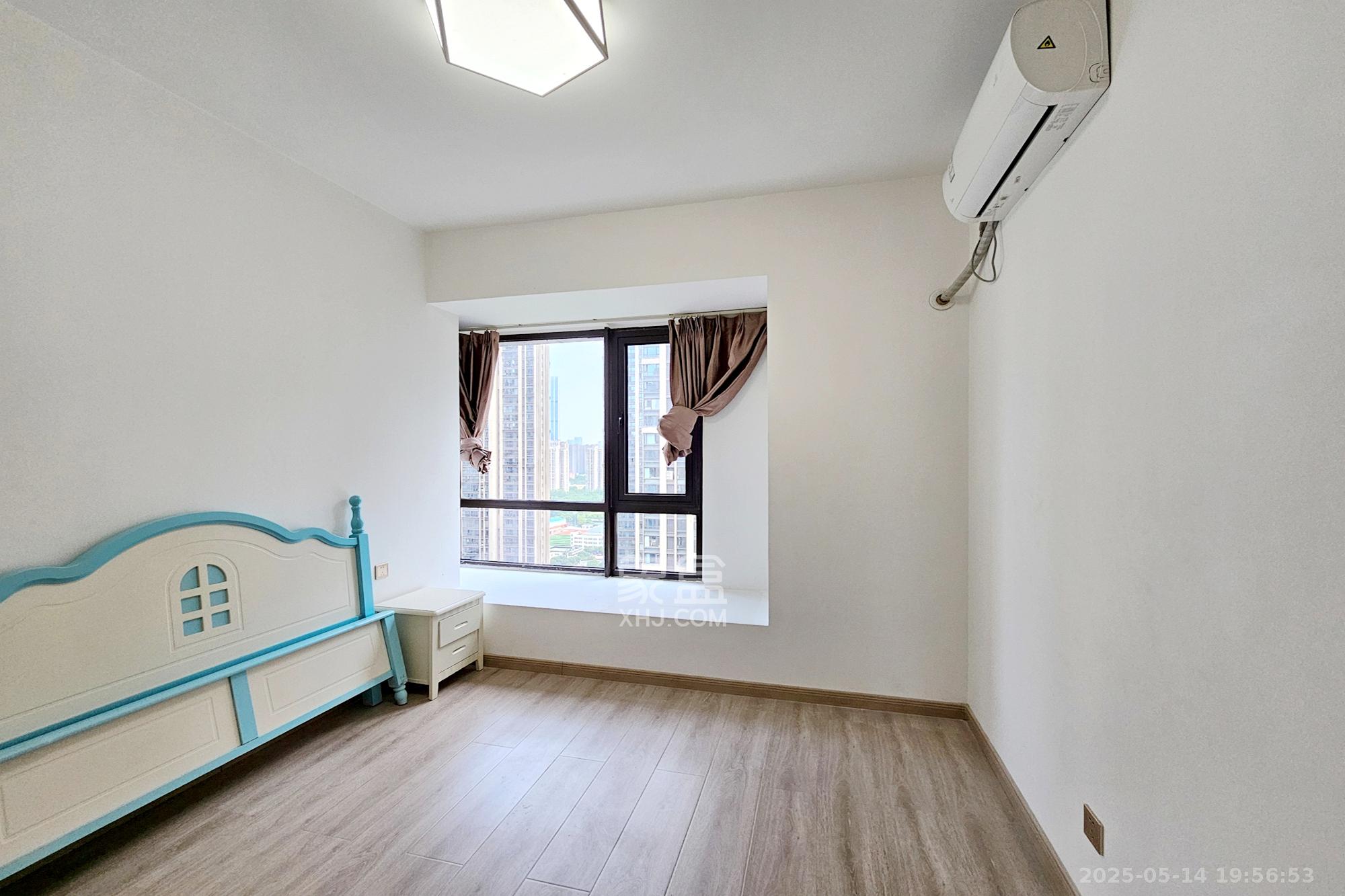 明昇壹城(明昇时代广场)二期 4室2厅2卫 258.0万 明昇壹城(明昇时代广场)二期 4室2厅2卫 258.0万卧室