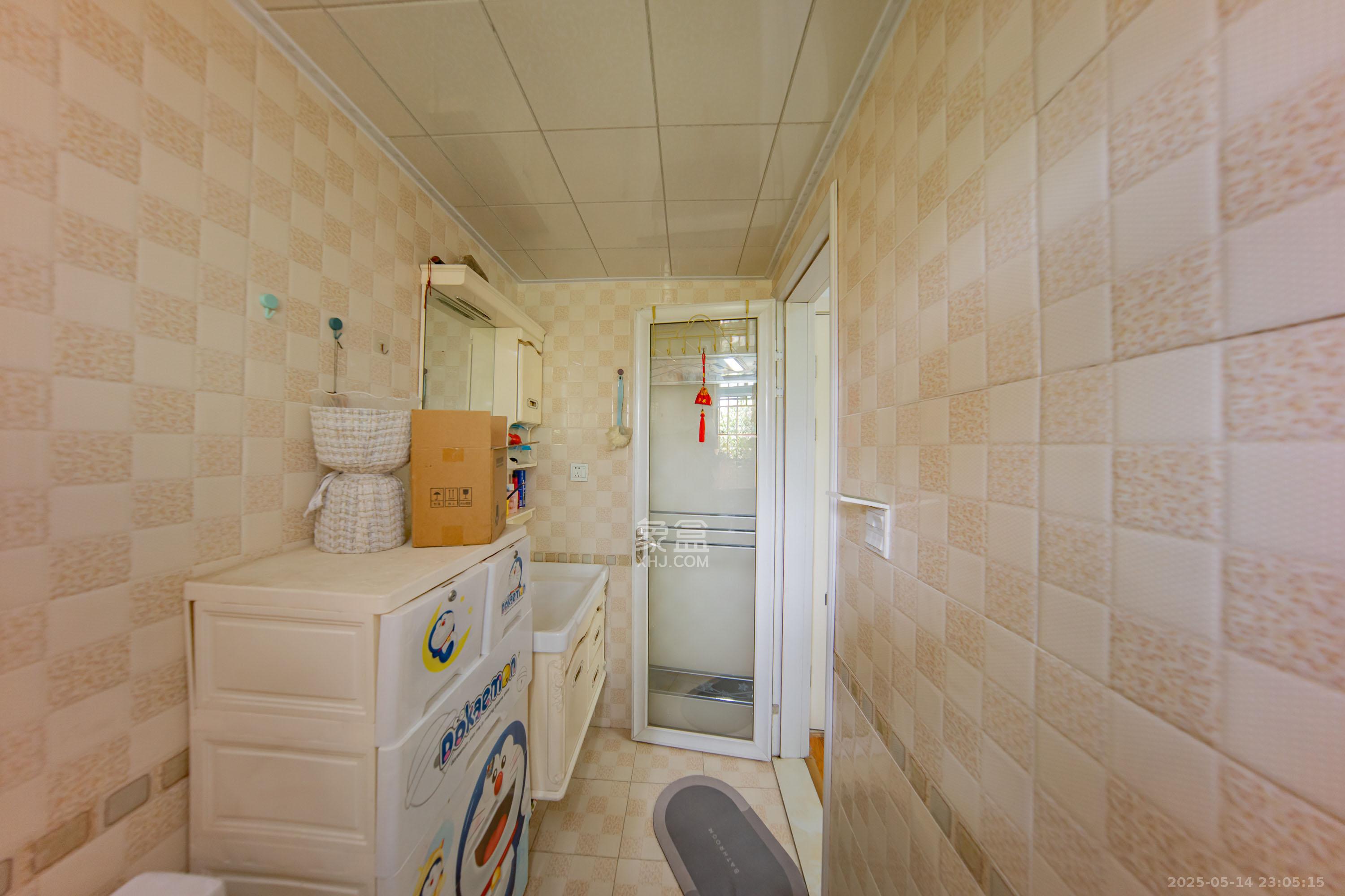 洋湖时代 3室2厅2卫 73.8万 洋湖时代 3室2厅2卫 73.8万卫生间