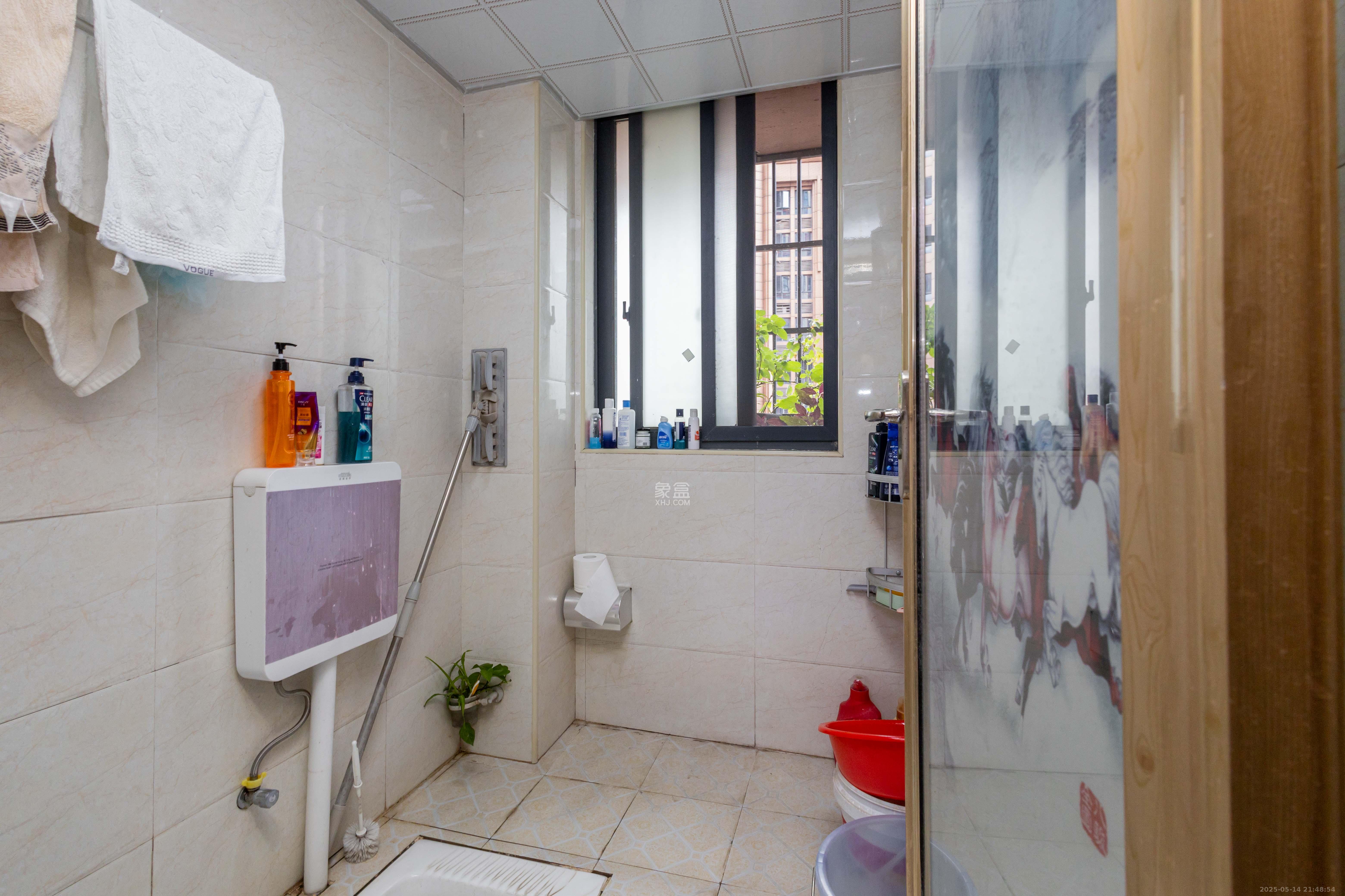 海德公园 4室2厅2卫 79.8万 海德公园 4室2厅2卫 79.8万卫生间