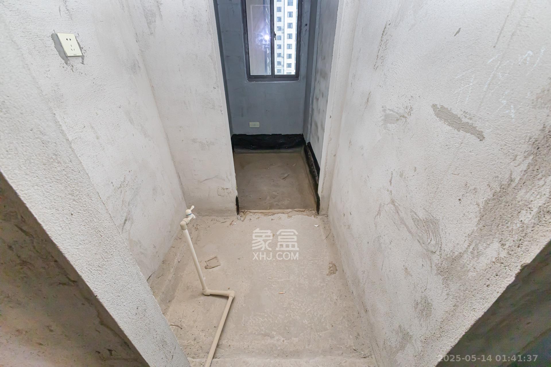 乾源国际 3室2厅2卫 74.0万 乾源国际 3室2厅2卫 74.0万卫生间