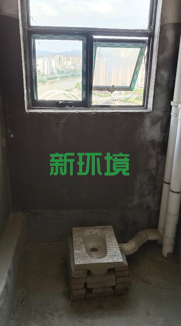 月亮湾三期  4室2厅2卫   135.00万客厅