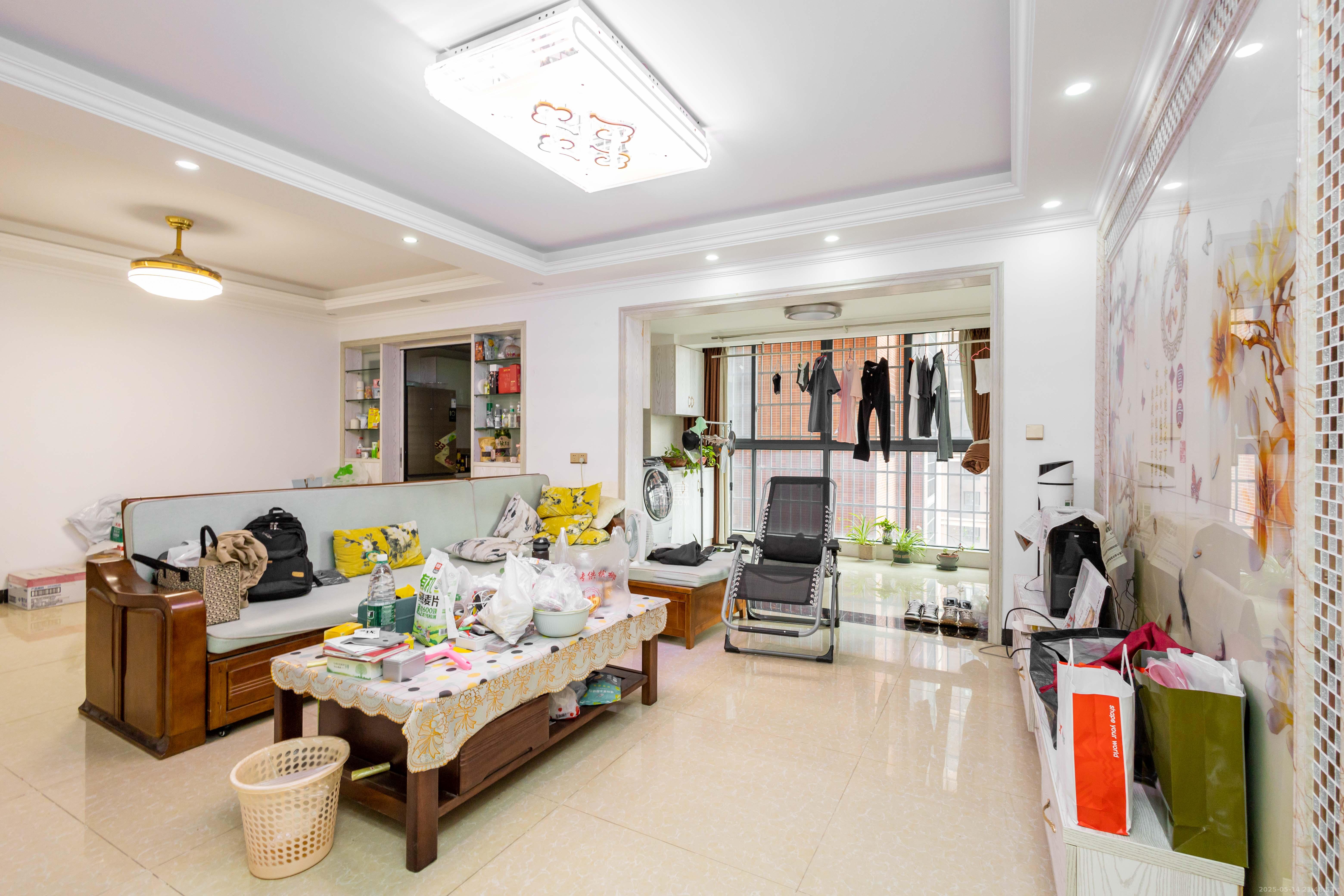 海德公园 4室2厅2卫 79.8万 海德公园 4室2厅2卫 79.8万客厅