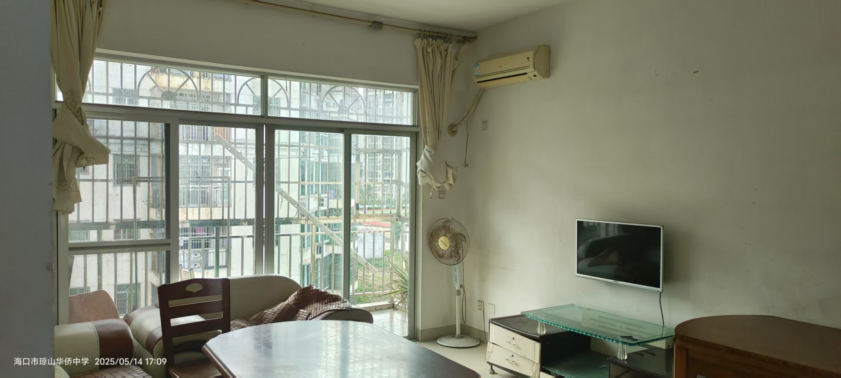 华秀小区  3室2厅2卫    2800.0元/月 华秀小区  3室2厅2卫    2800.0元/月室内图