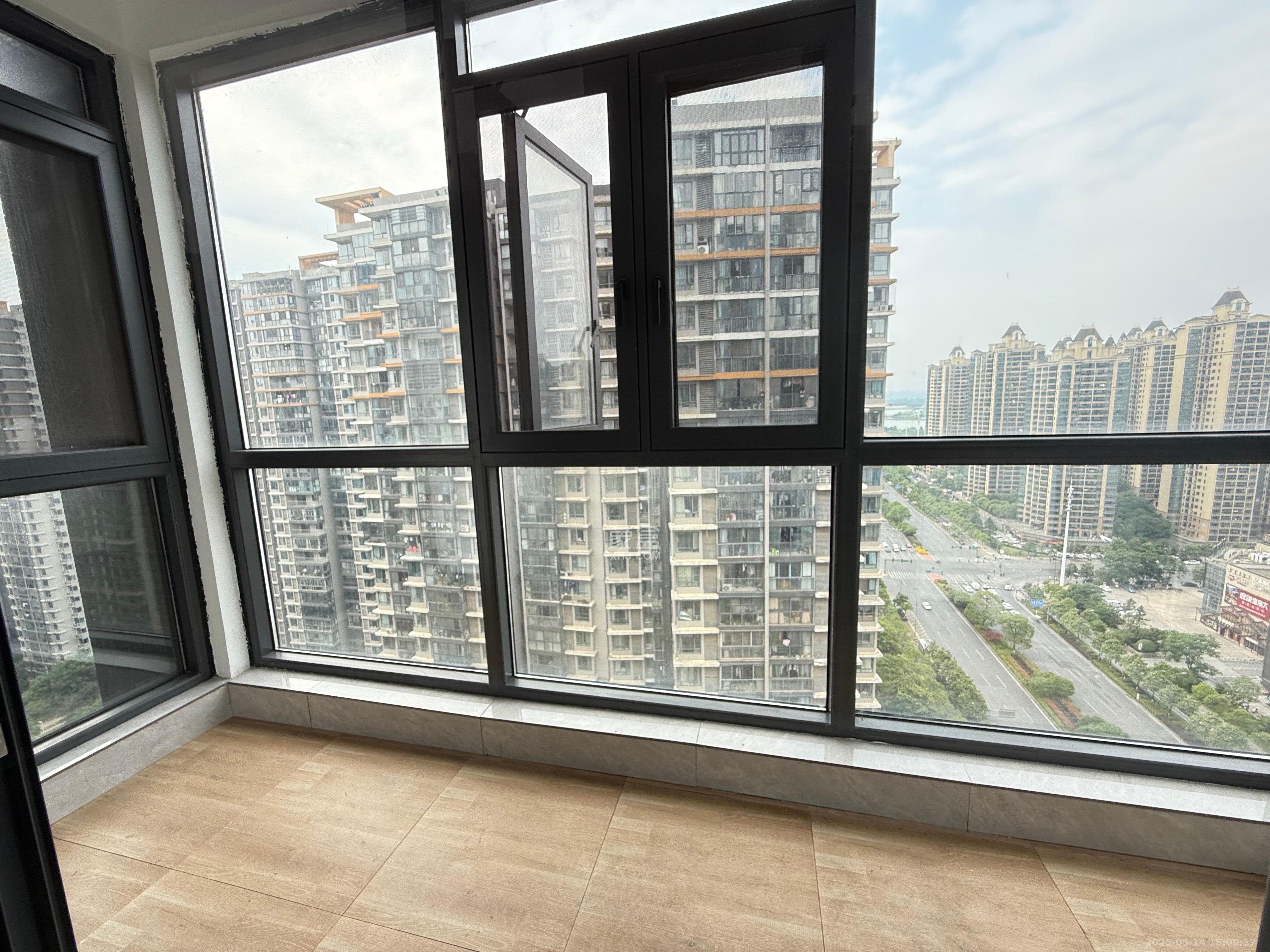 恒基凯旋门三期 3室2厅1卫 1900.0元/月 恒基凯旋门三期 3室2厅1卫 1900.0元/月室内图