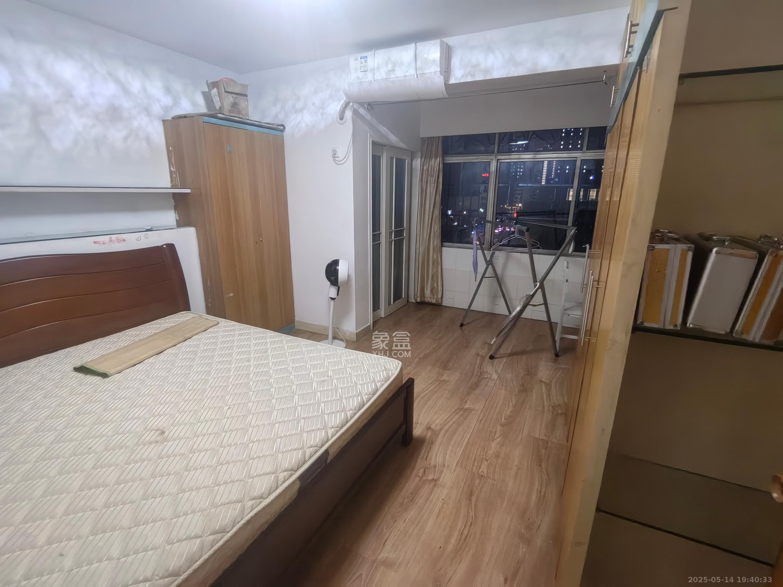 园中园  2室1厅1卫   2800.00元/月室内图