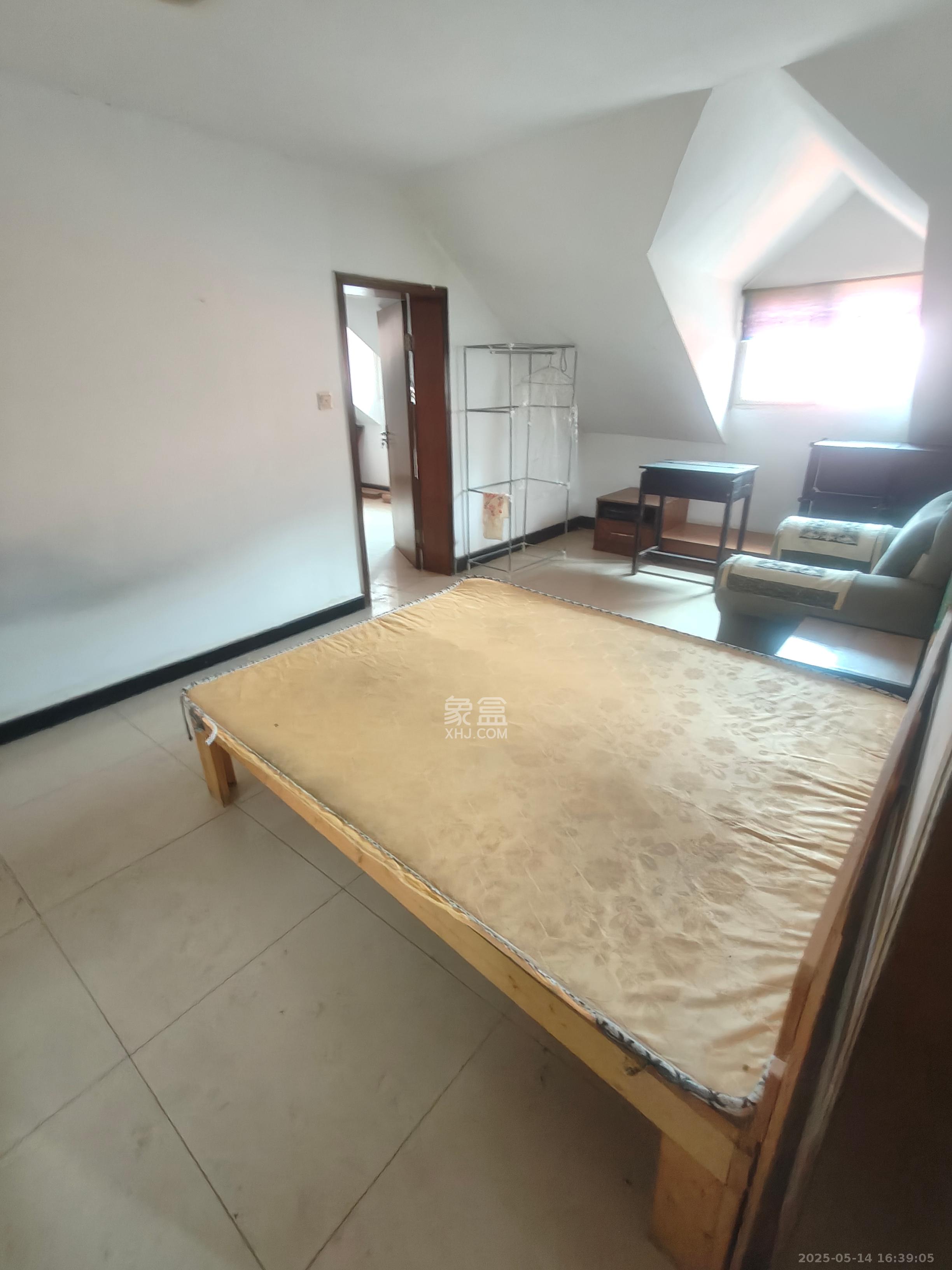星沙汽配城（大塘村農(nóng)機(jī)市場(chǎng)）  1室2廳1衛(wèi)   700.00元/月室內(nèi)圖