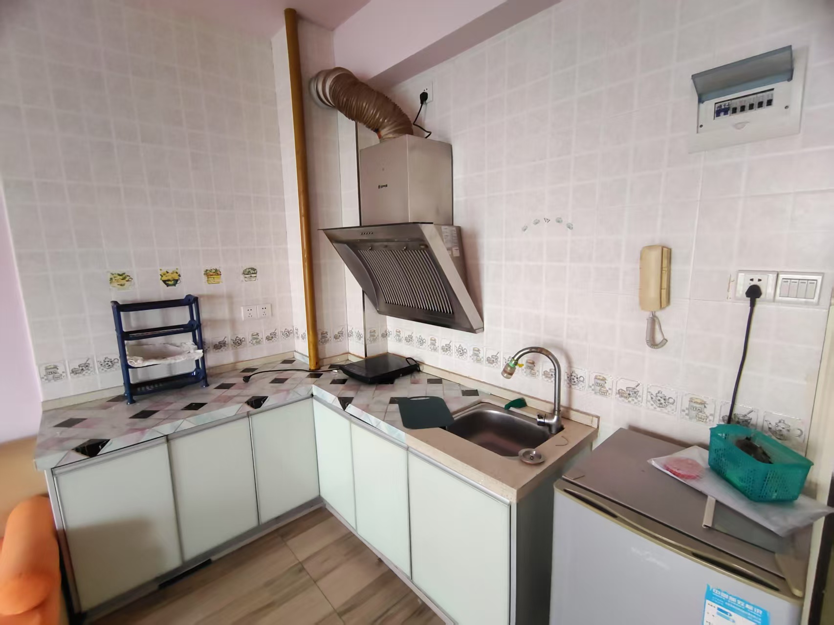 书香名邸一期 1室1厅1卫 1400.0元/月 书香名邸一期 1室1厅1卫 1400.0元/月室内图