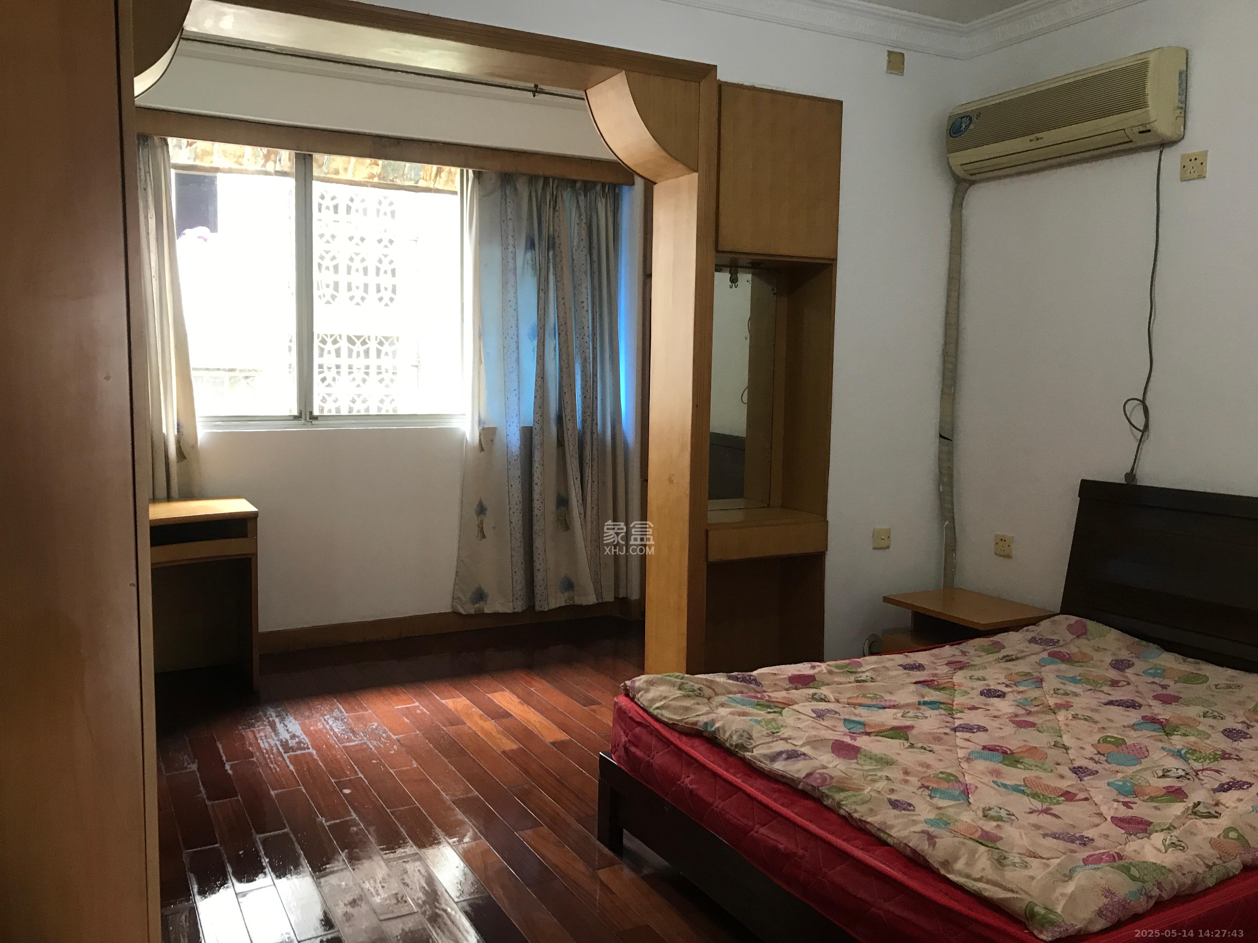 南方宿舍  2室1厅1卫   1400.00元/月室内图