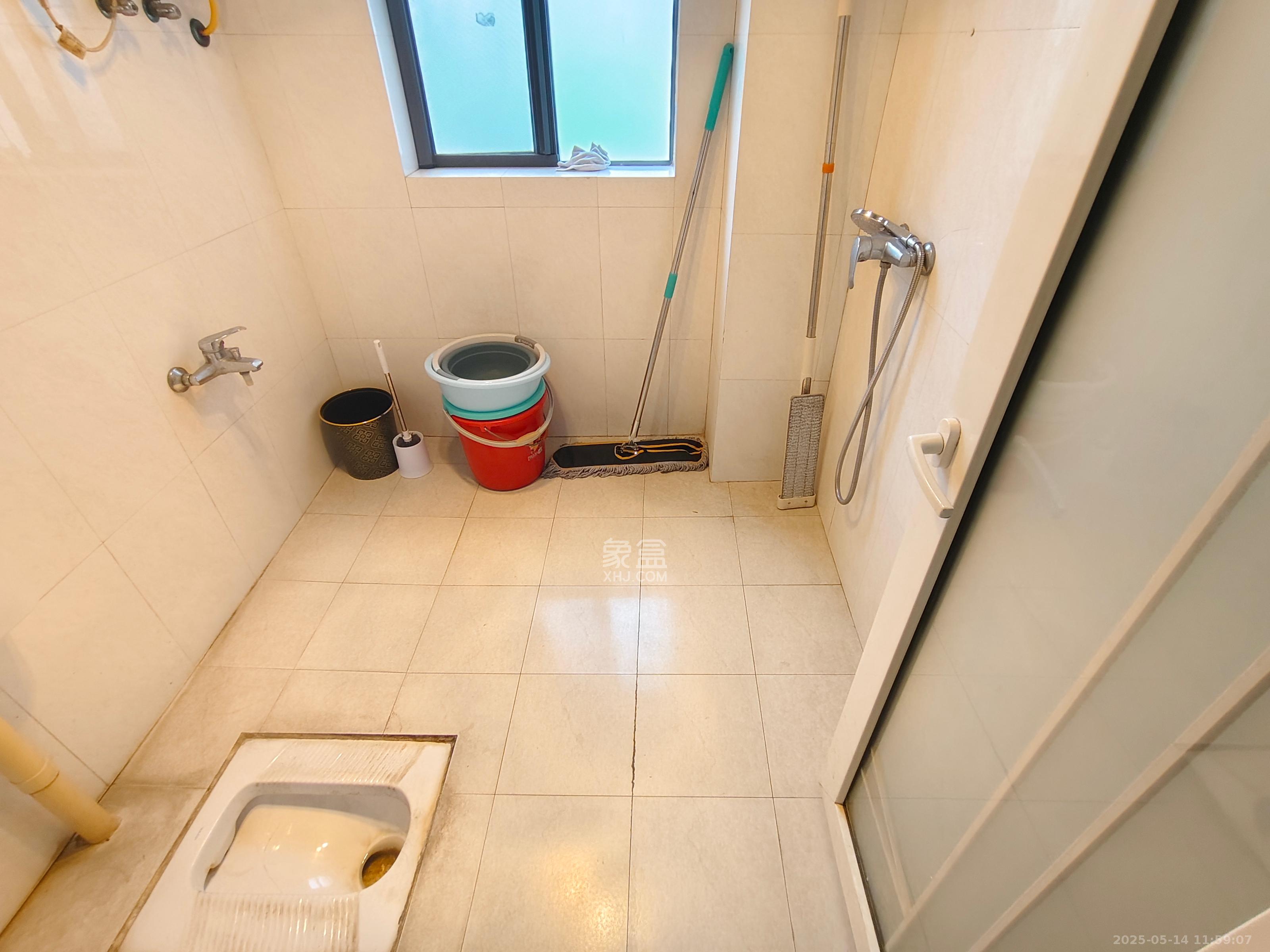银港水晶城  4室2厅2卫   2750.00元/月室内图