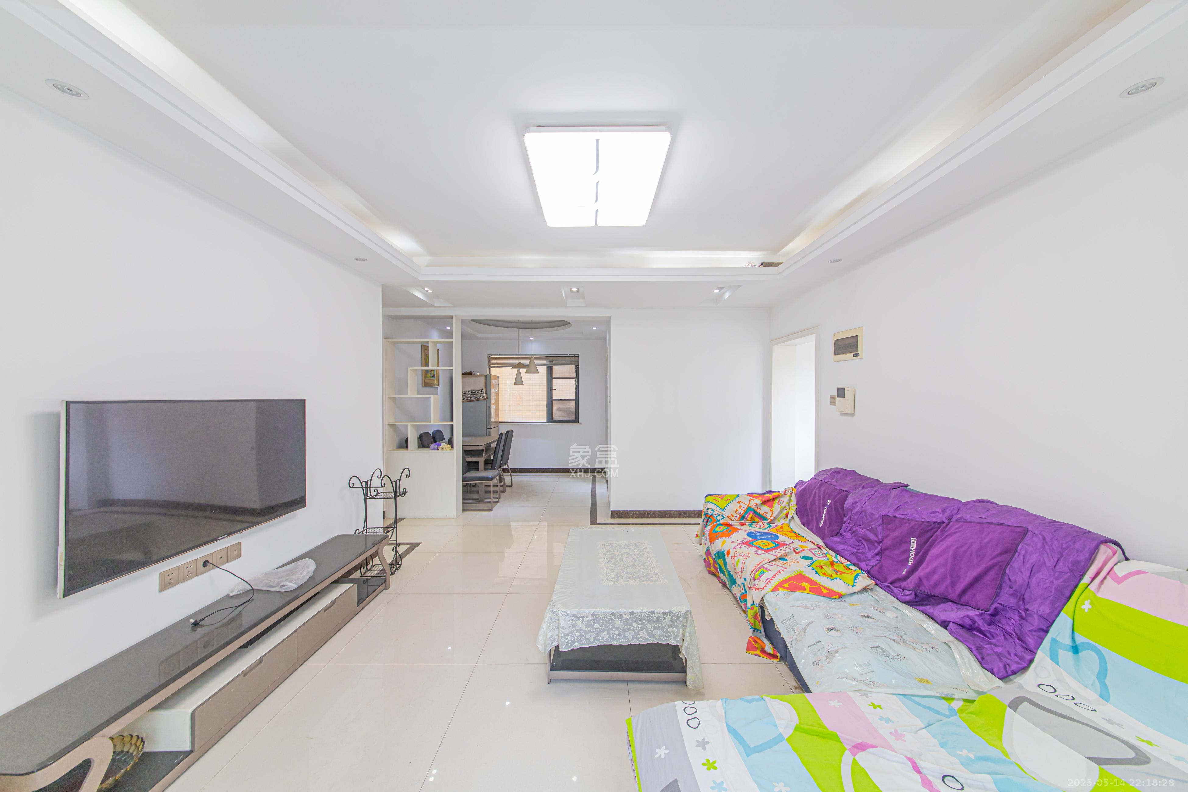 中建芙蓉嘉苑 3室2厅2卫 107.0万 中建芙蓉嘉苑 3室2厅2卫 107.0万客厅