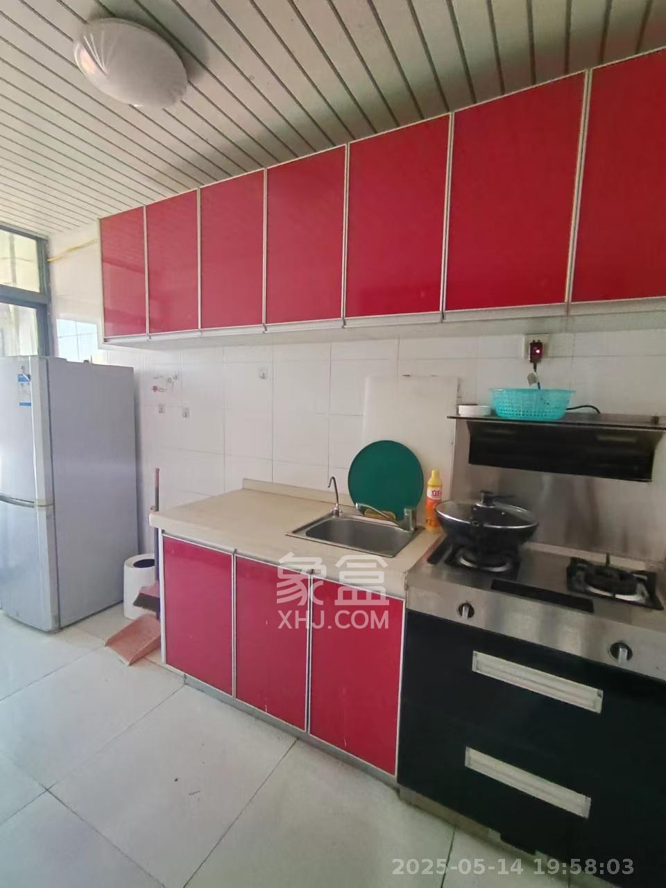 湘域中央 1室1厅1卫 2580.0元/月 湘域中央 1室1厅1卫 2580.0元/月室内图