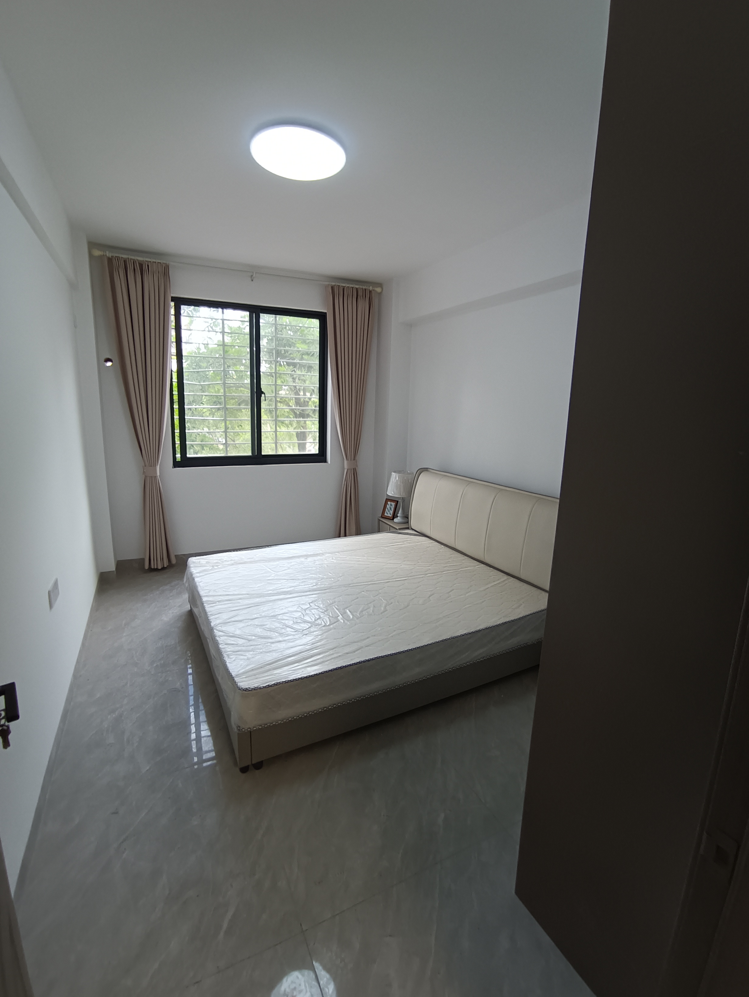 金竹园 5室2厅2卫 133.0万 金竹园 5室2厅2卫 133.0万客厅