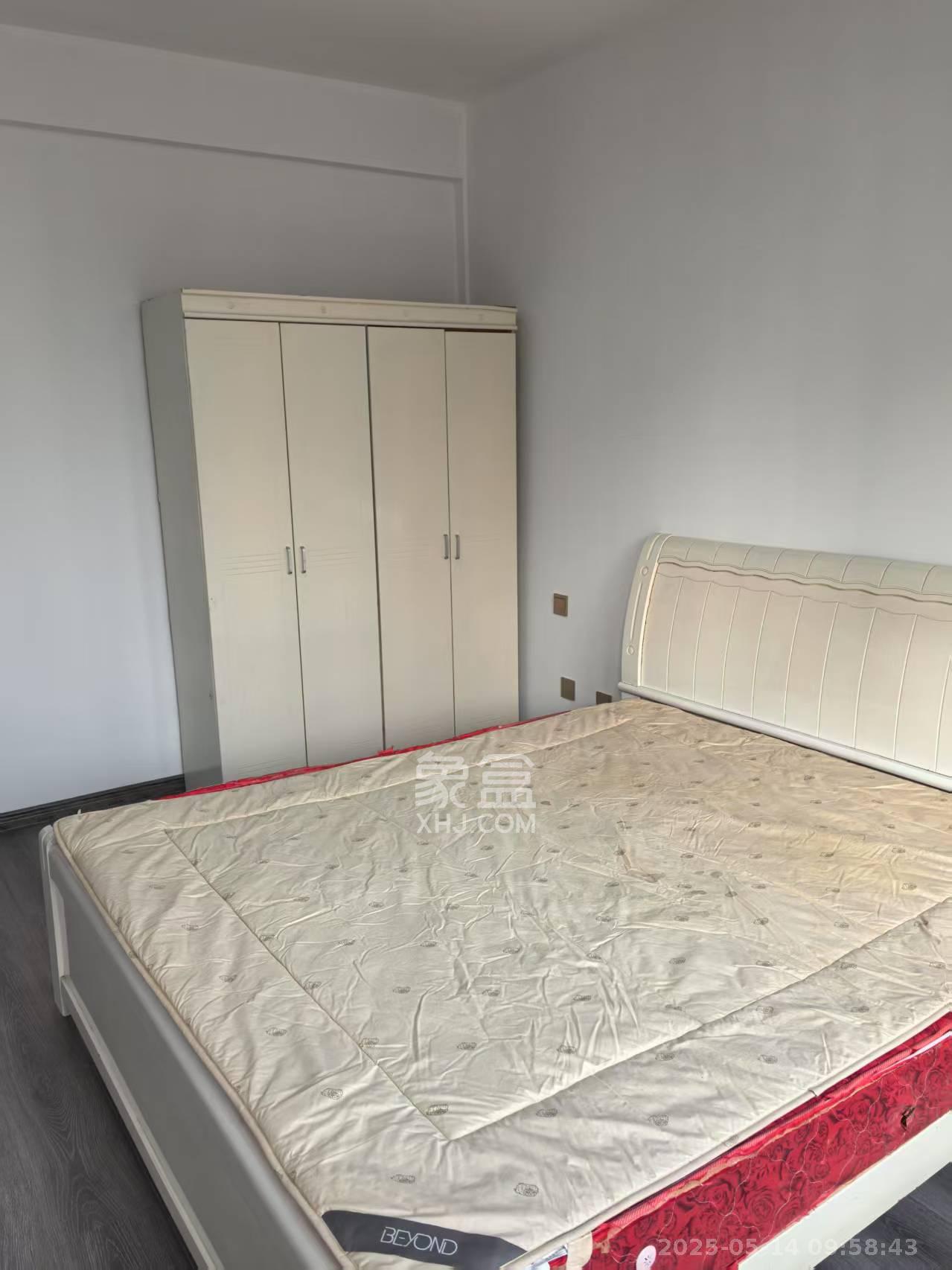 长房西郡  3室2厅2卫    2200.0元/月室内图