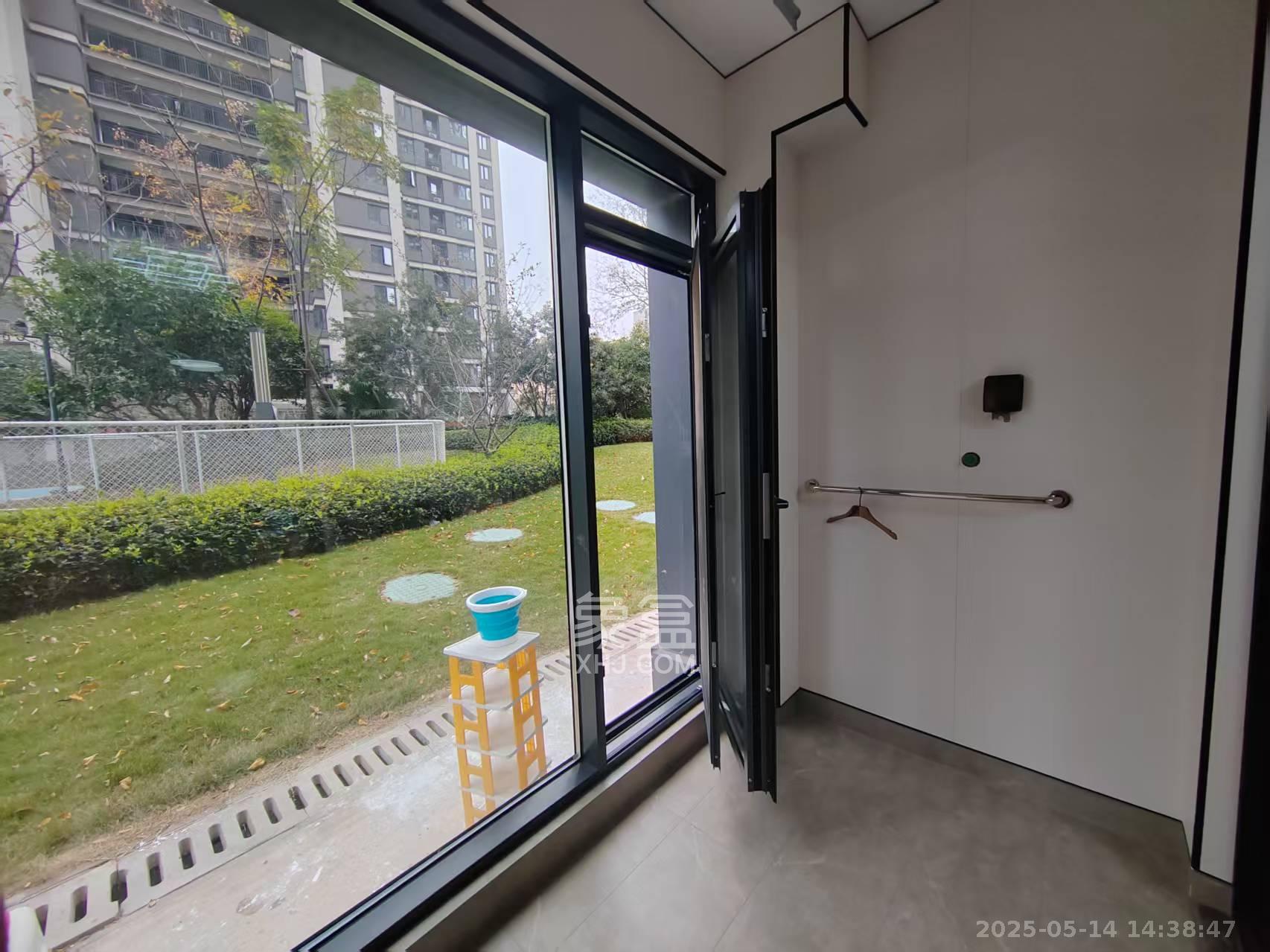 中海阅麓山一期  3室2厅1卫   3600.00元/月室内图