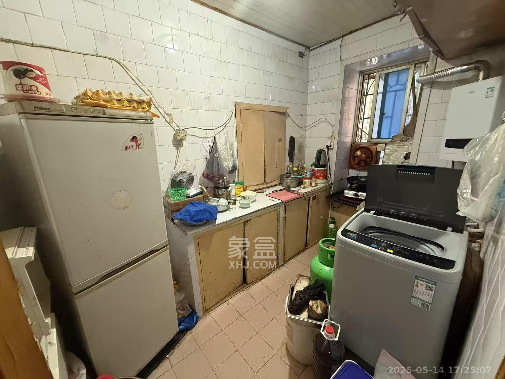 吉景小区 3室1厅1卫 2800.0元/月 吉景小区 3室1厅1卫 2800.0元/月室内图