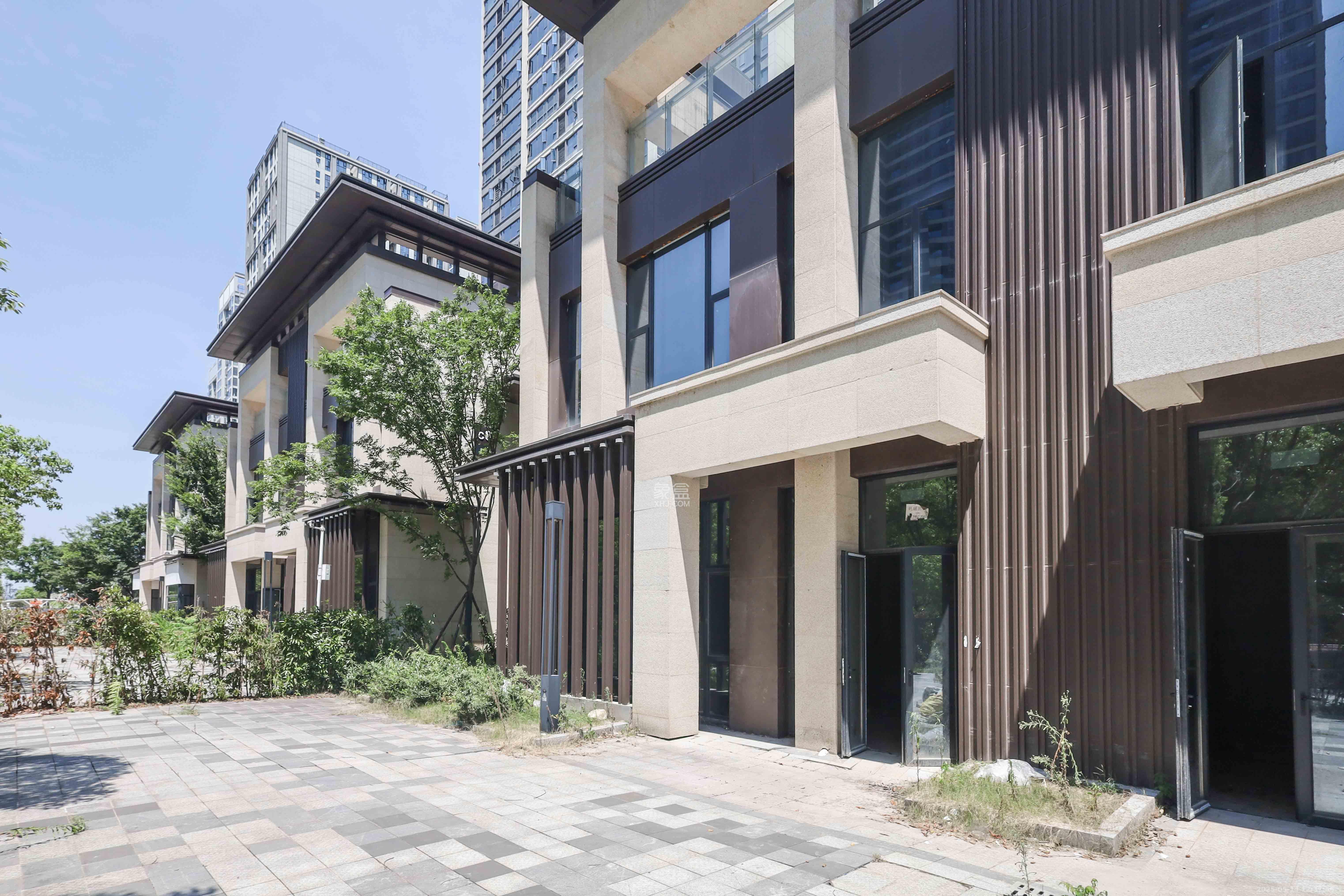 南山梅溪一方  5室2厅3卫   370.00万其他