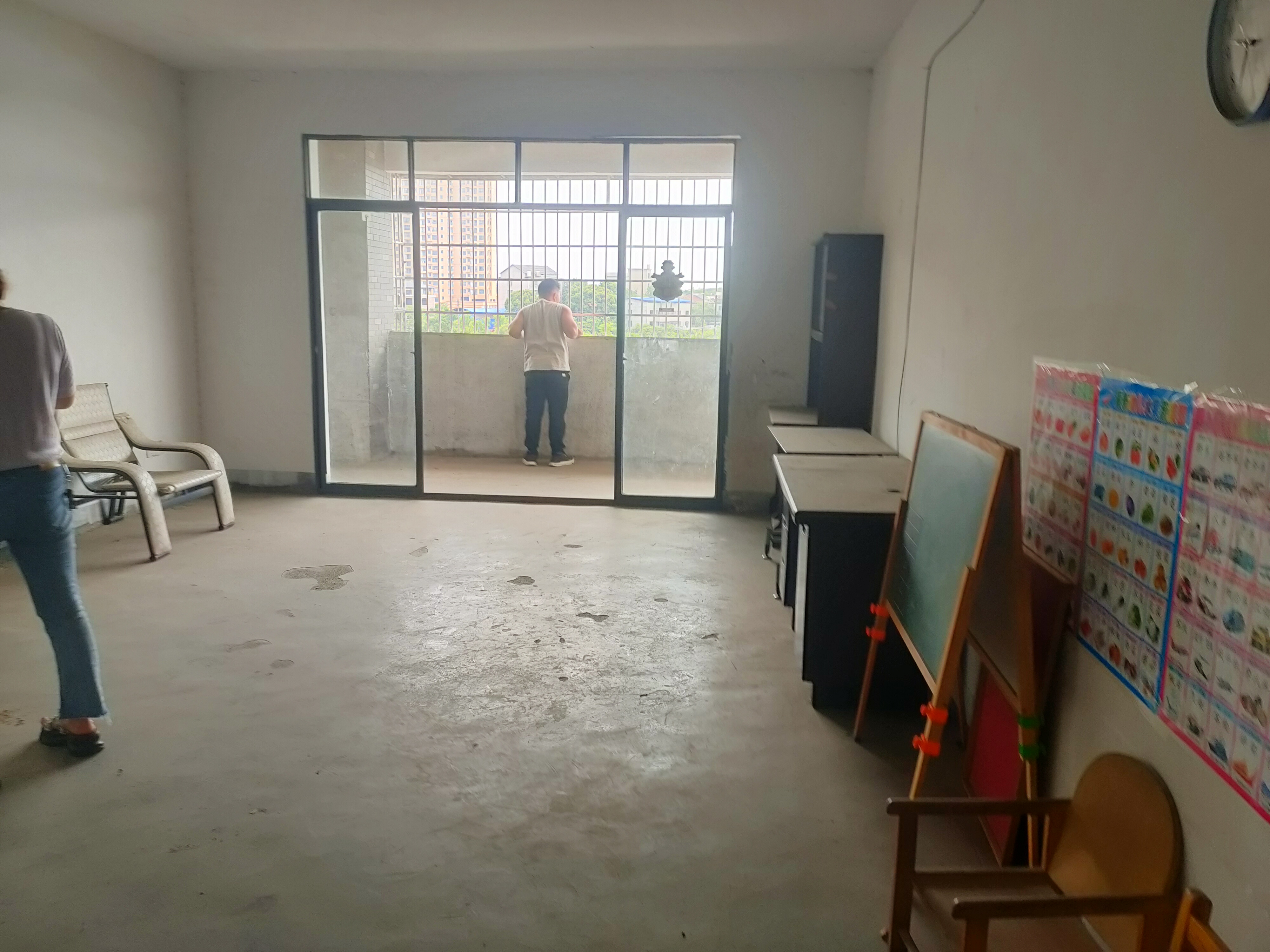 互助小区  4室2厅2卫   800.00元/月室内图