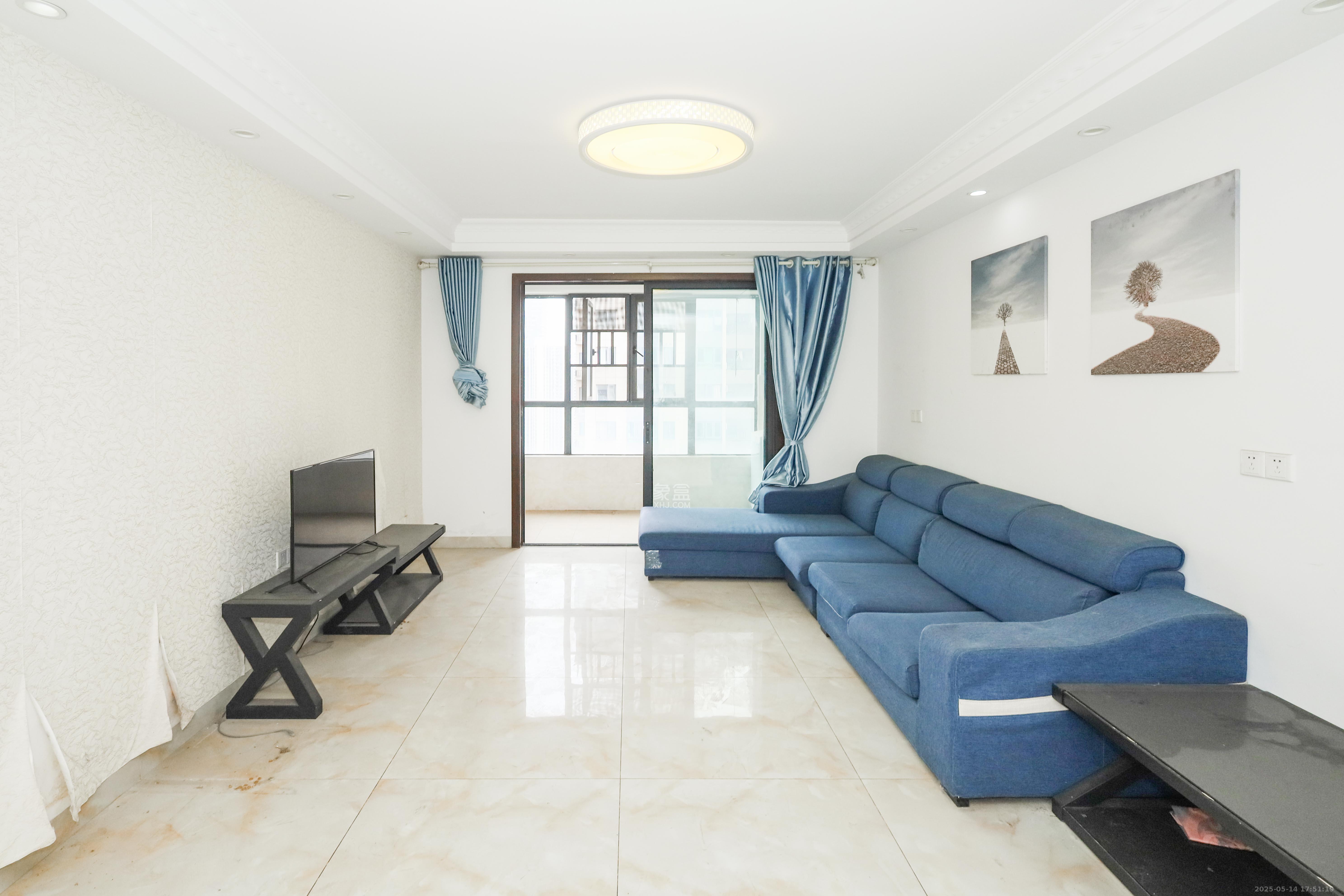 中国铁建梅溪青秀一期 3室1厅1卫 115.0万 中国铁建梅溪青秀一期 3室1厅1卫 115.0万客厅