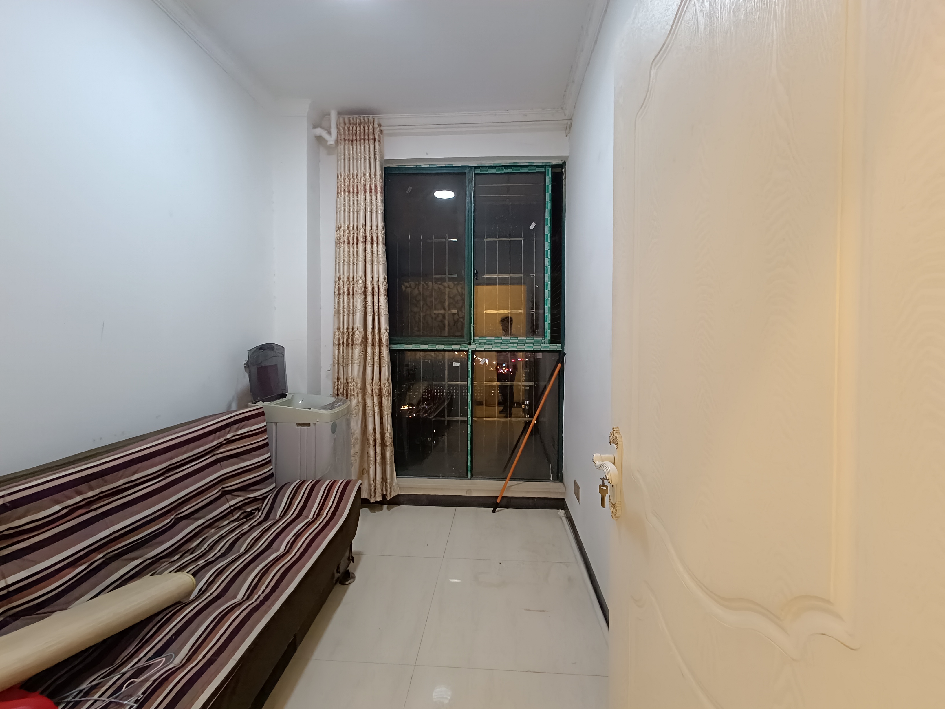 枫华府第 3室2厅1卫 2000.0元/月 枫华府第 3室2厅1卫 2000.0元/月户型图