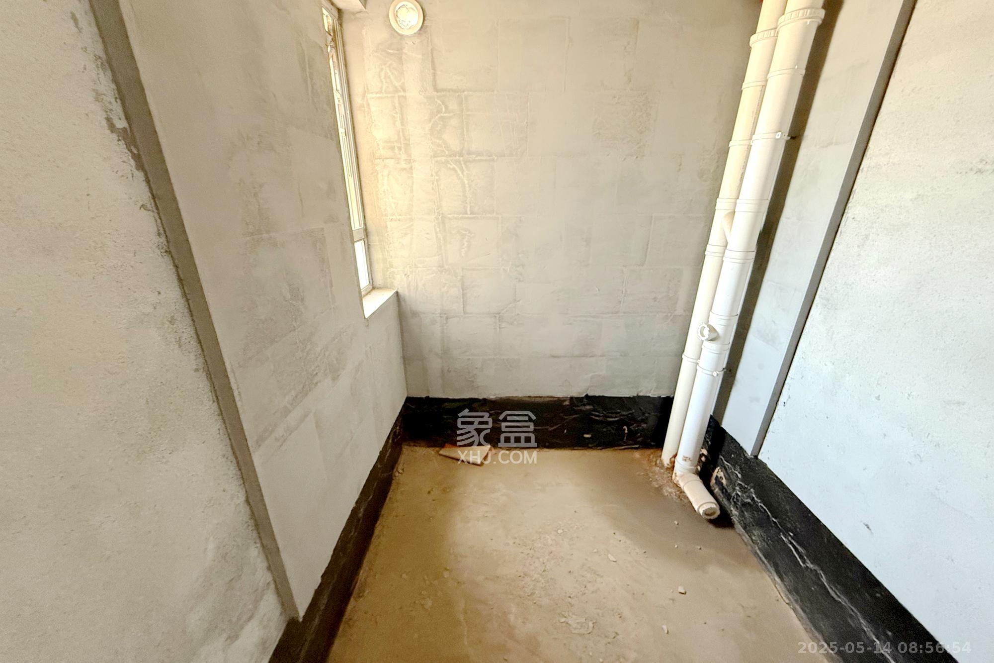 中粮鸿云 3室2厅2卫 62.6万 中粮鸿云 3室2厅2卫 62.6万卫生间