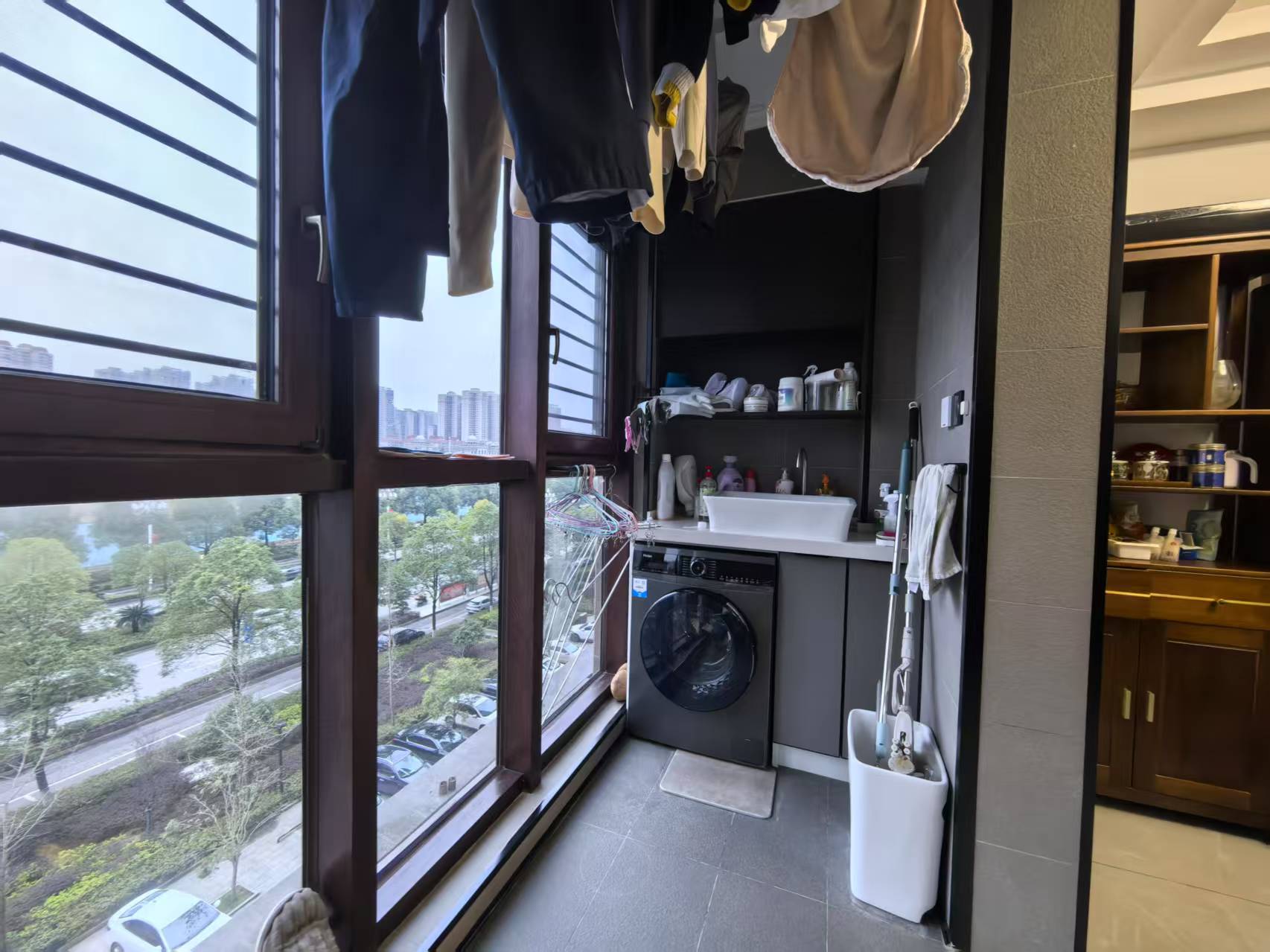 怡河园 4室2厅2卫 138.0万 怡河园 4室2厅2卫 138.0万客厅