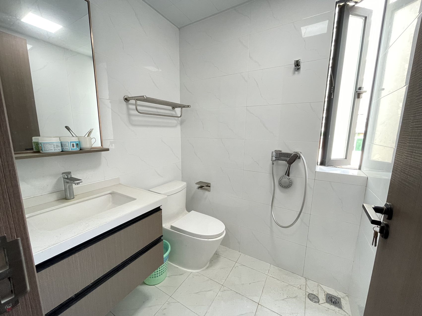 世茂秀英里 5室2厅2卫 230.0万 世茂秀英里 5室2厅2卫 230.0万室内图