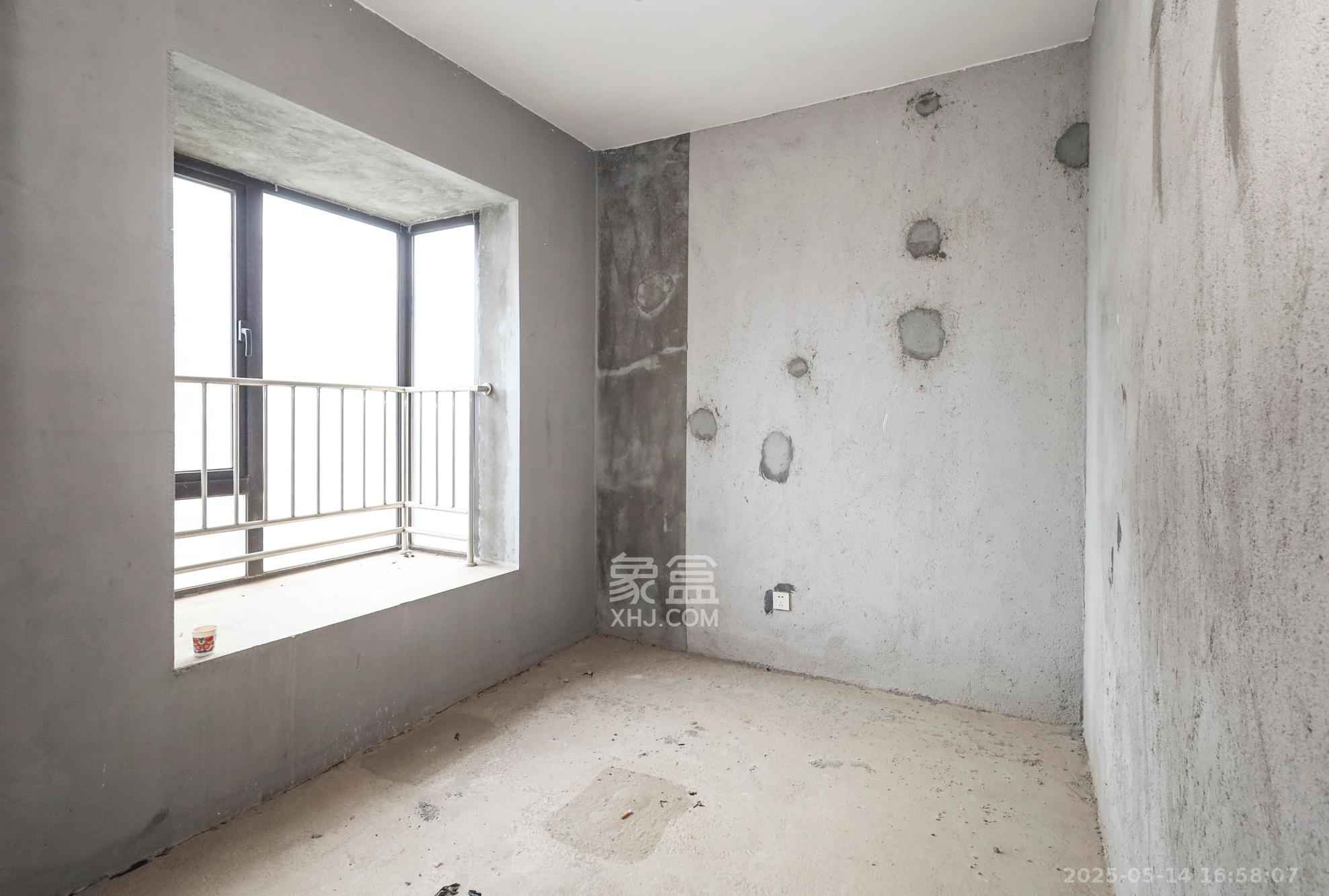 鸿邦国际城 3室2厅2卫 65.0万 鸿邦国际城 3室2厅2卫 65.0万卧室