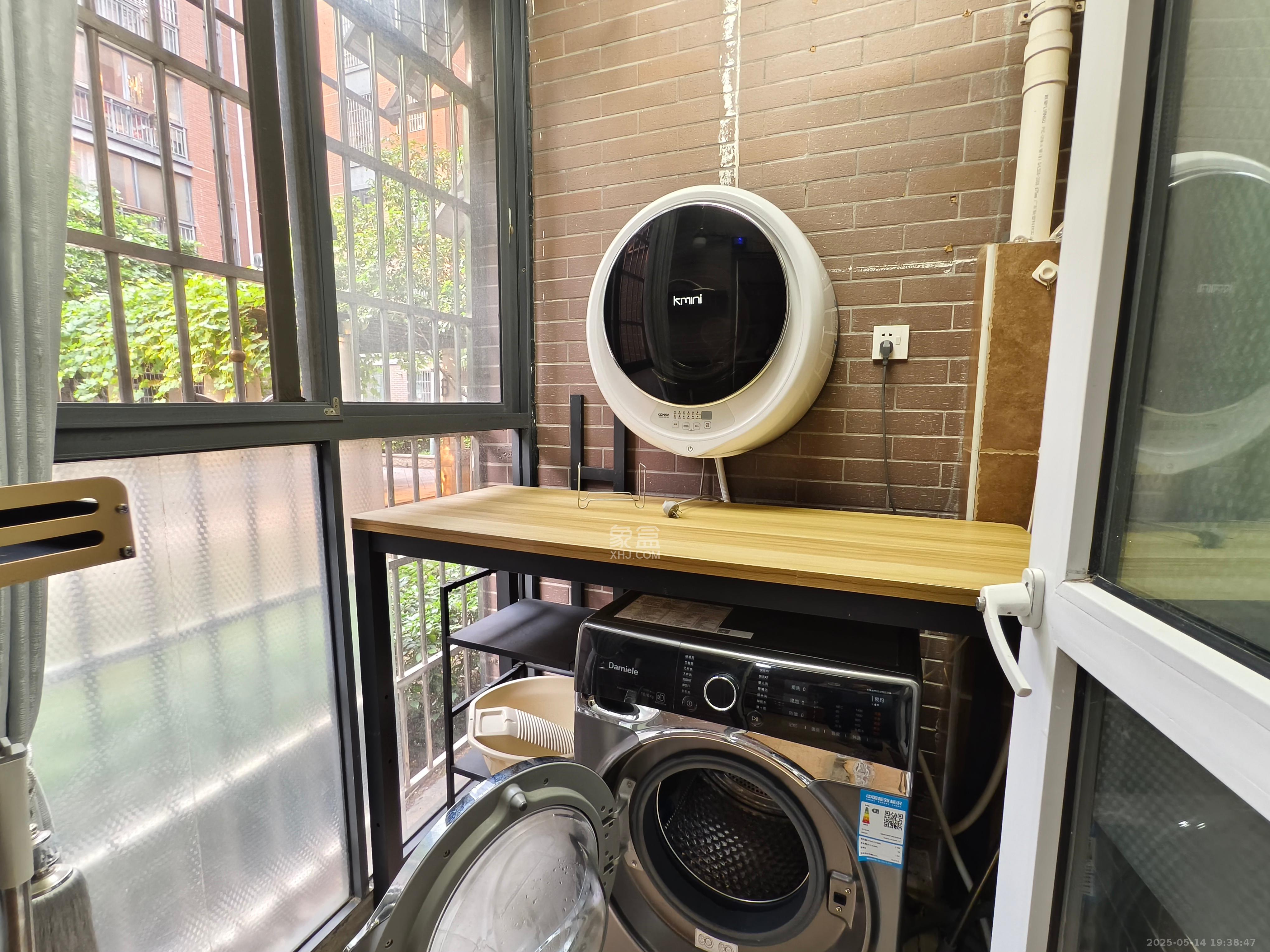 山水湾  3室2厅2卫   2100.00元/月室内图