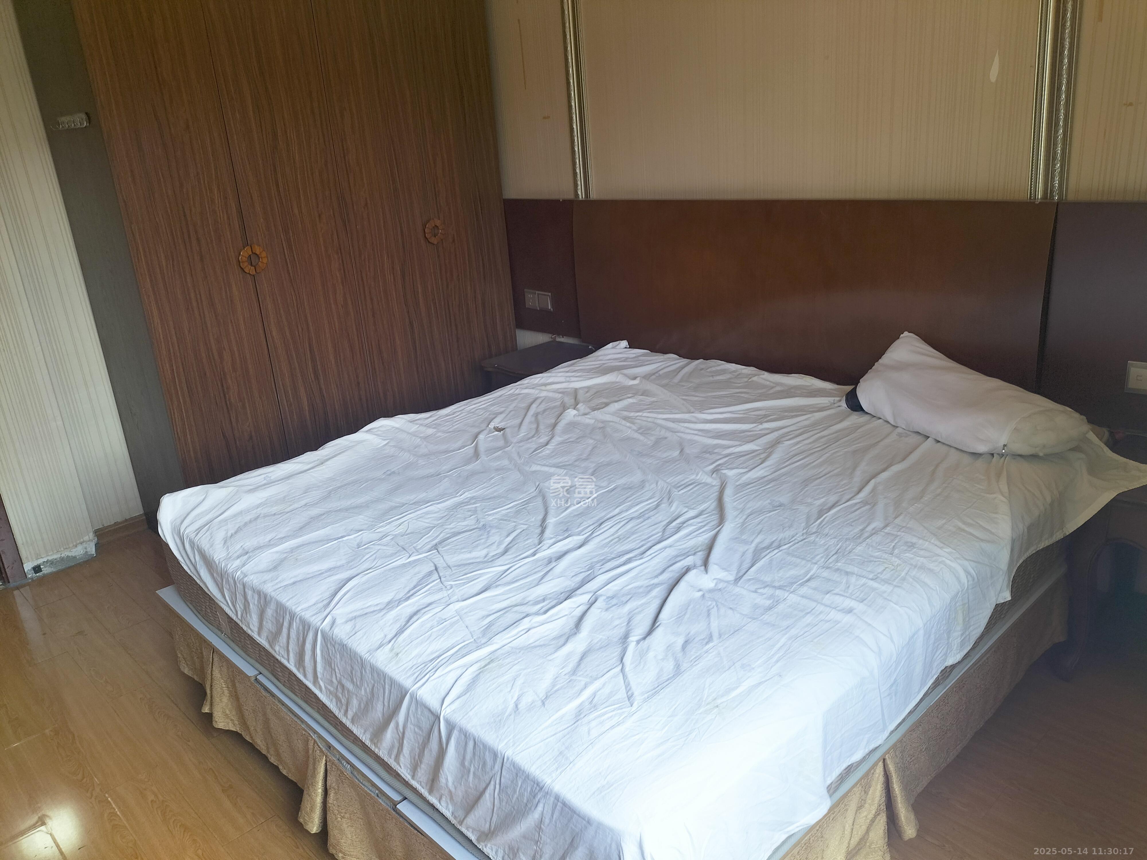 东塘瑞府  2室1厅1卫   2800.00元/月室内图